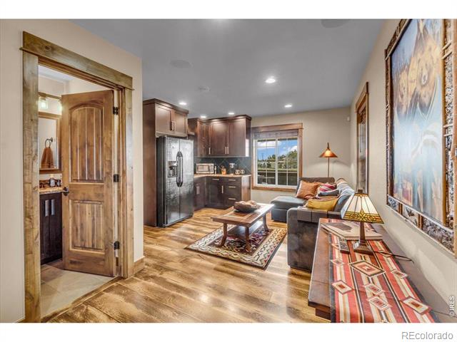 37021 Kingfisher Court
