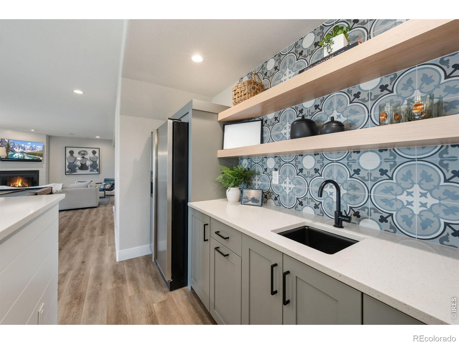 4739 Valley Oak Drive
