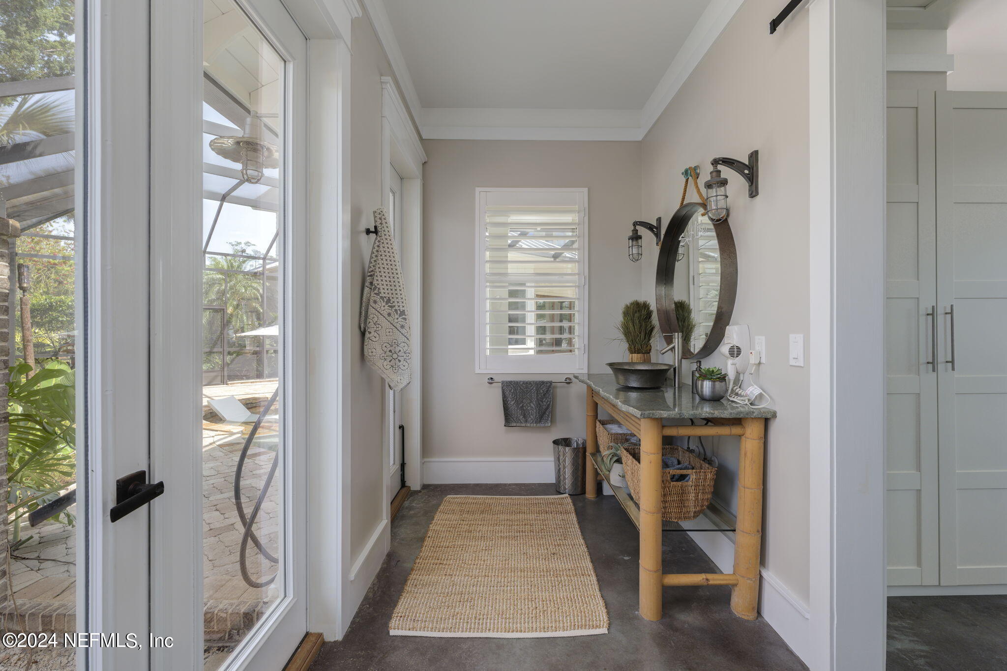 301 S ROSCOE Boulevard
