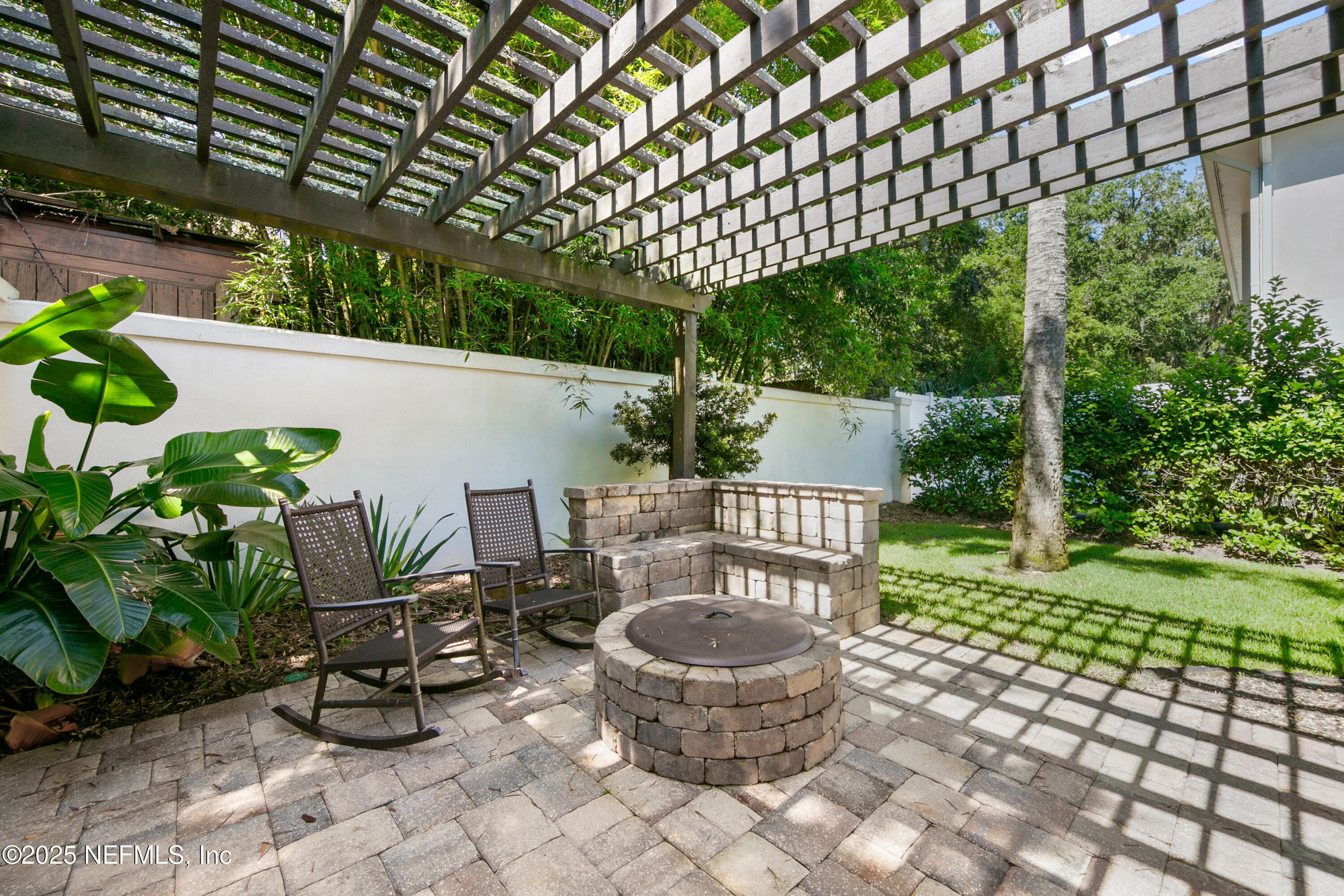 109 BENT OAK Drive