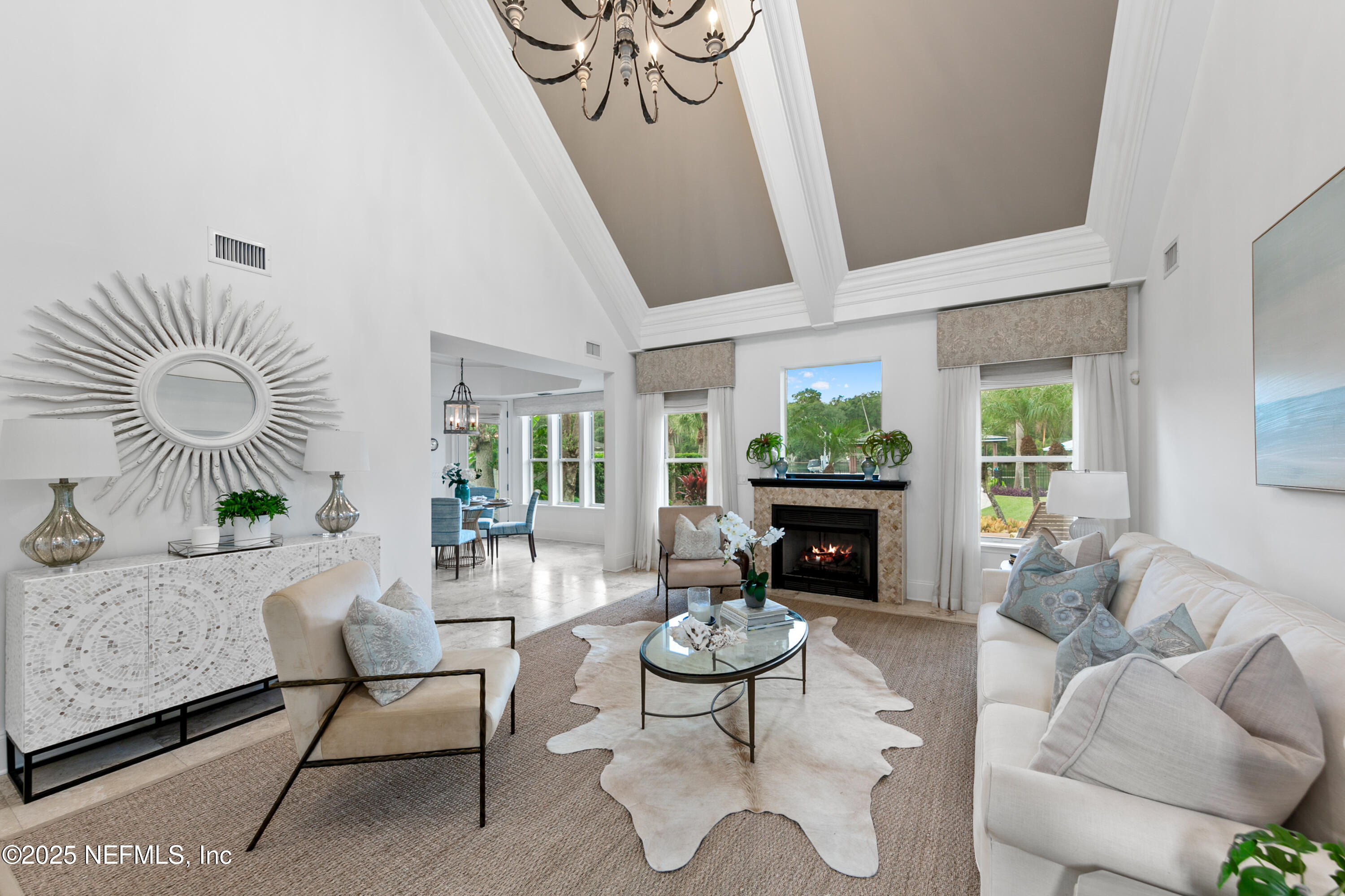 199 S ROSCOE Boulevard