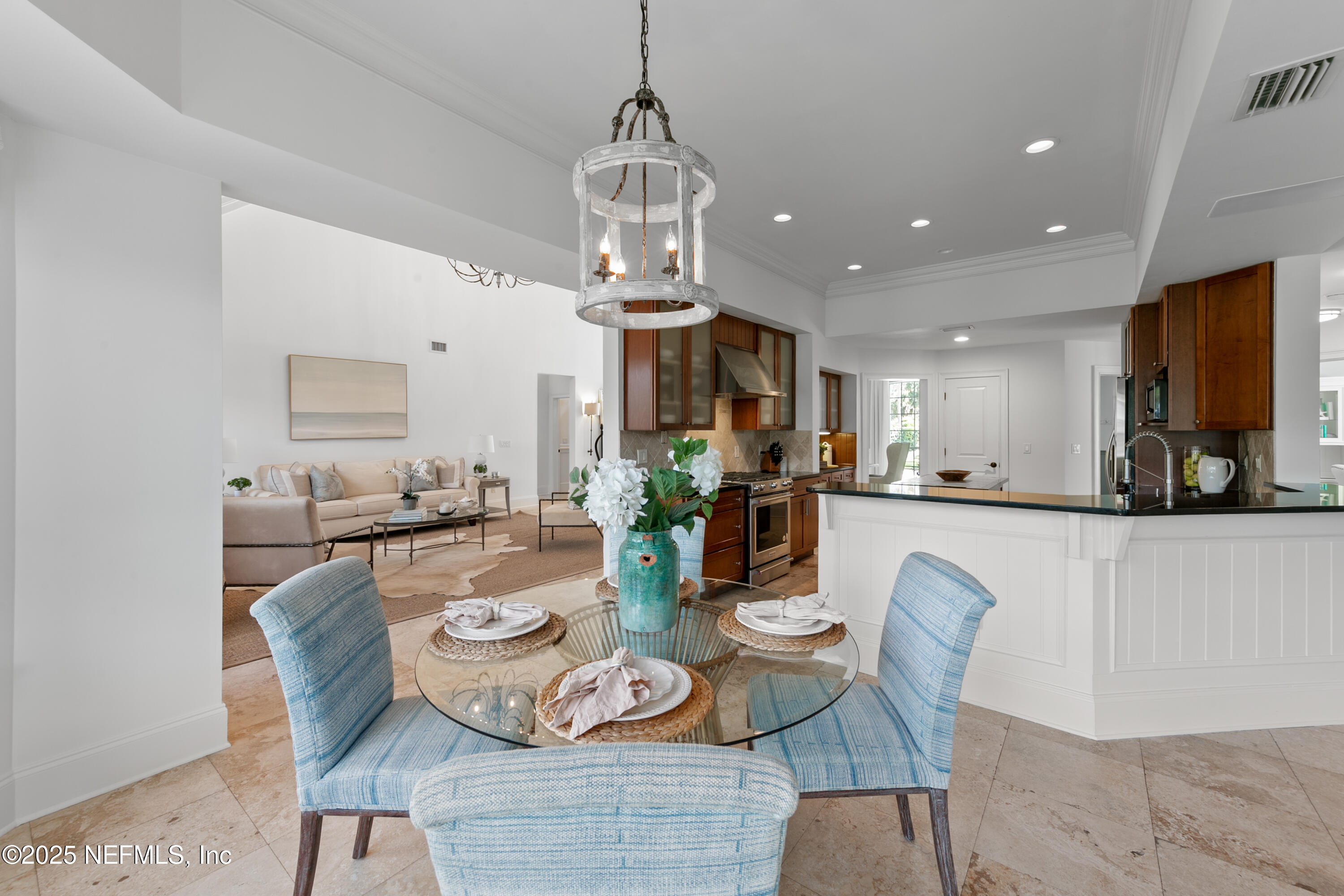 199 S ROSCOE Boulevard