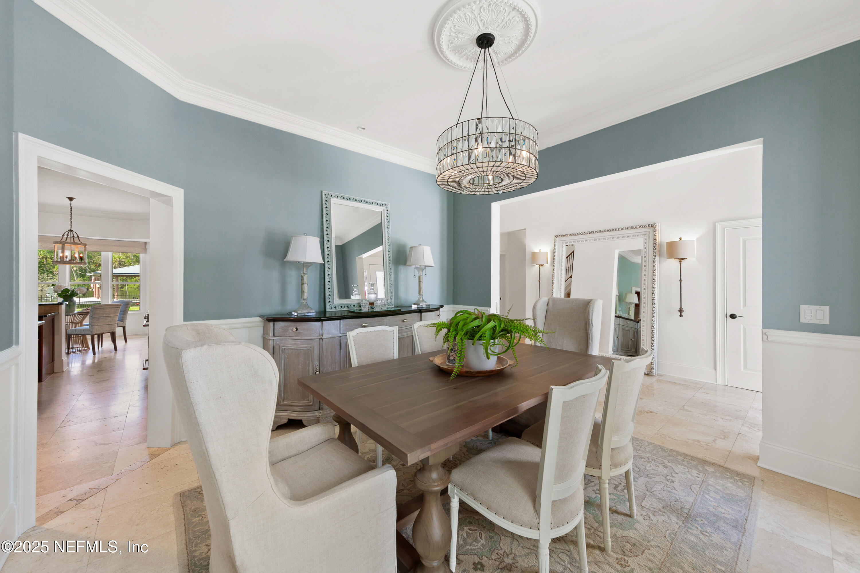 199 S ROSCOE Boulevard