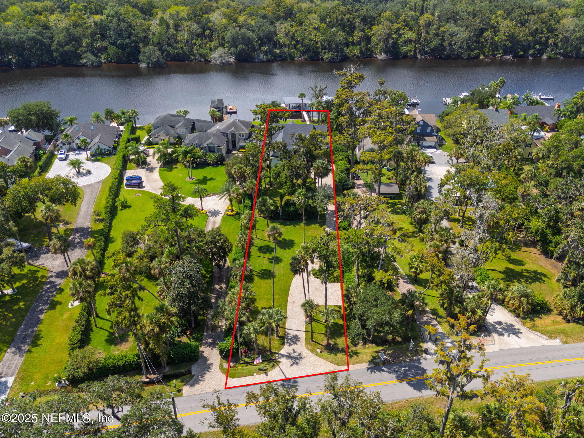 199 S ROSCOE Boulevard