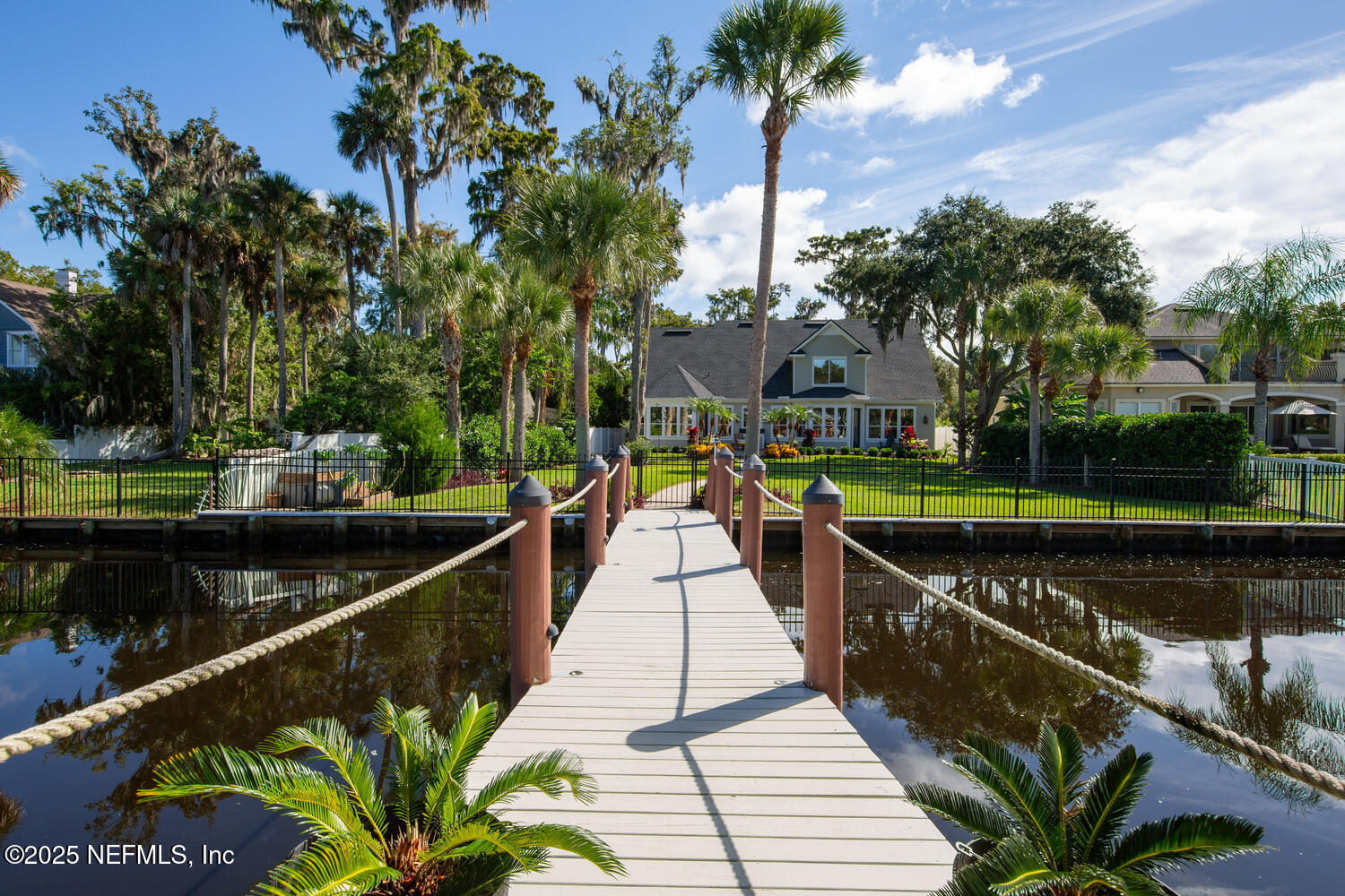 199 S ROSCOE Boulevard