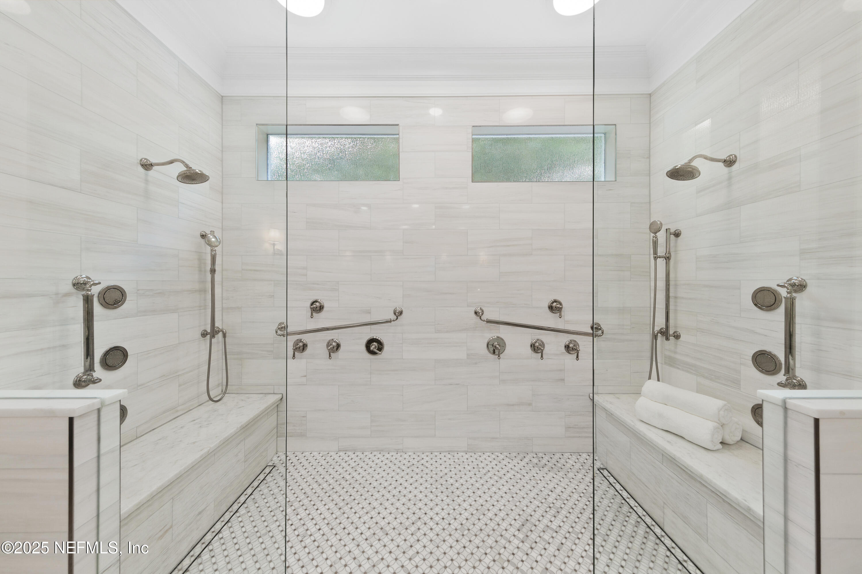 199 S ROSCOE Boulevard