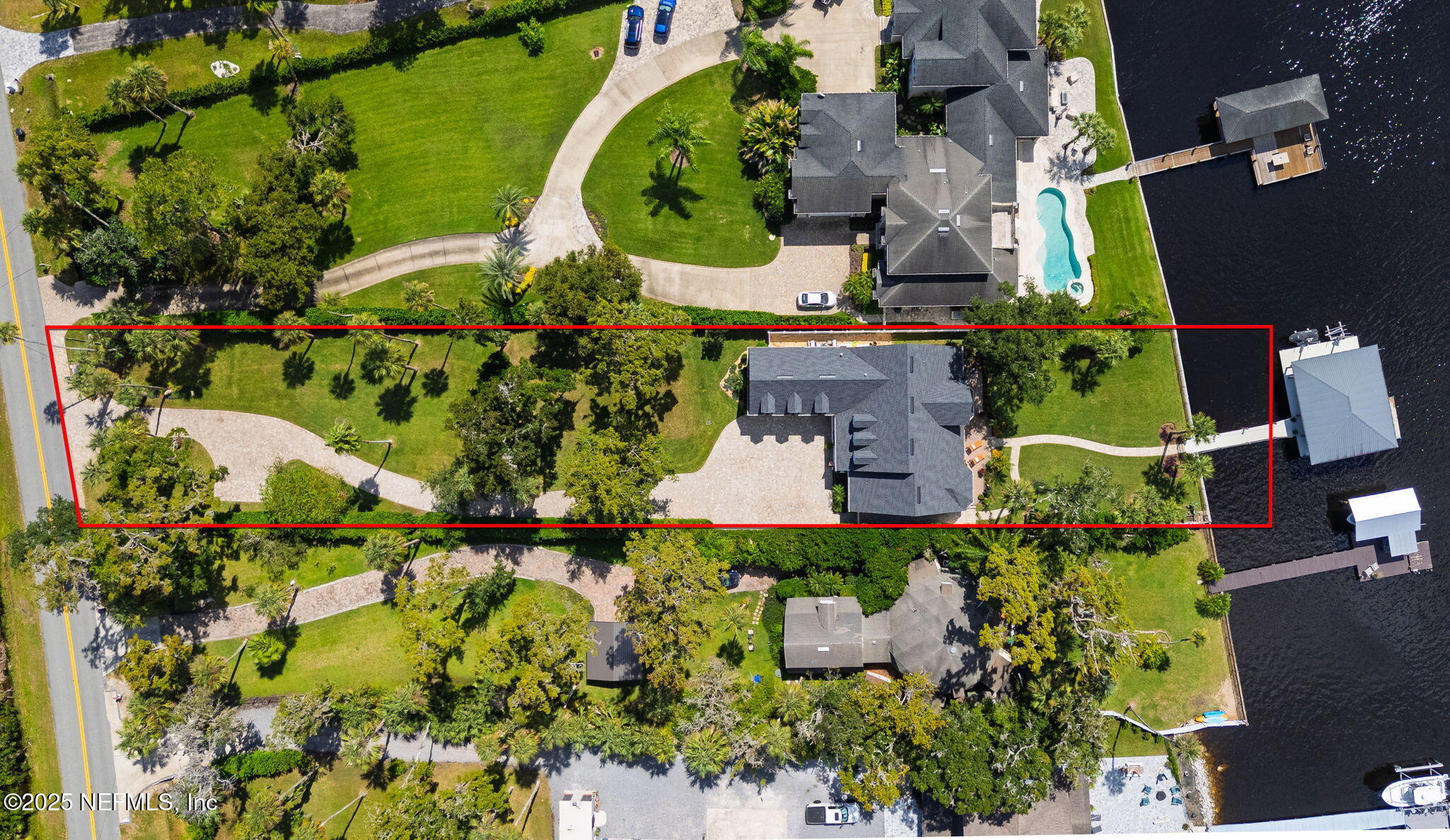 199 S ROSCOE Boulevard