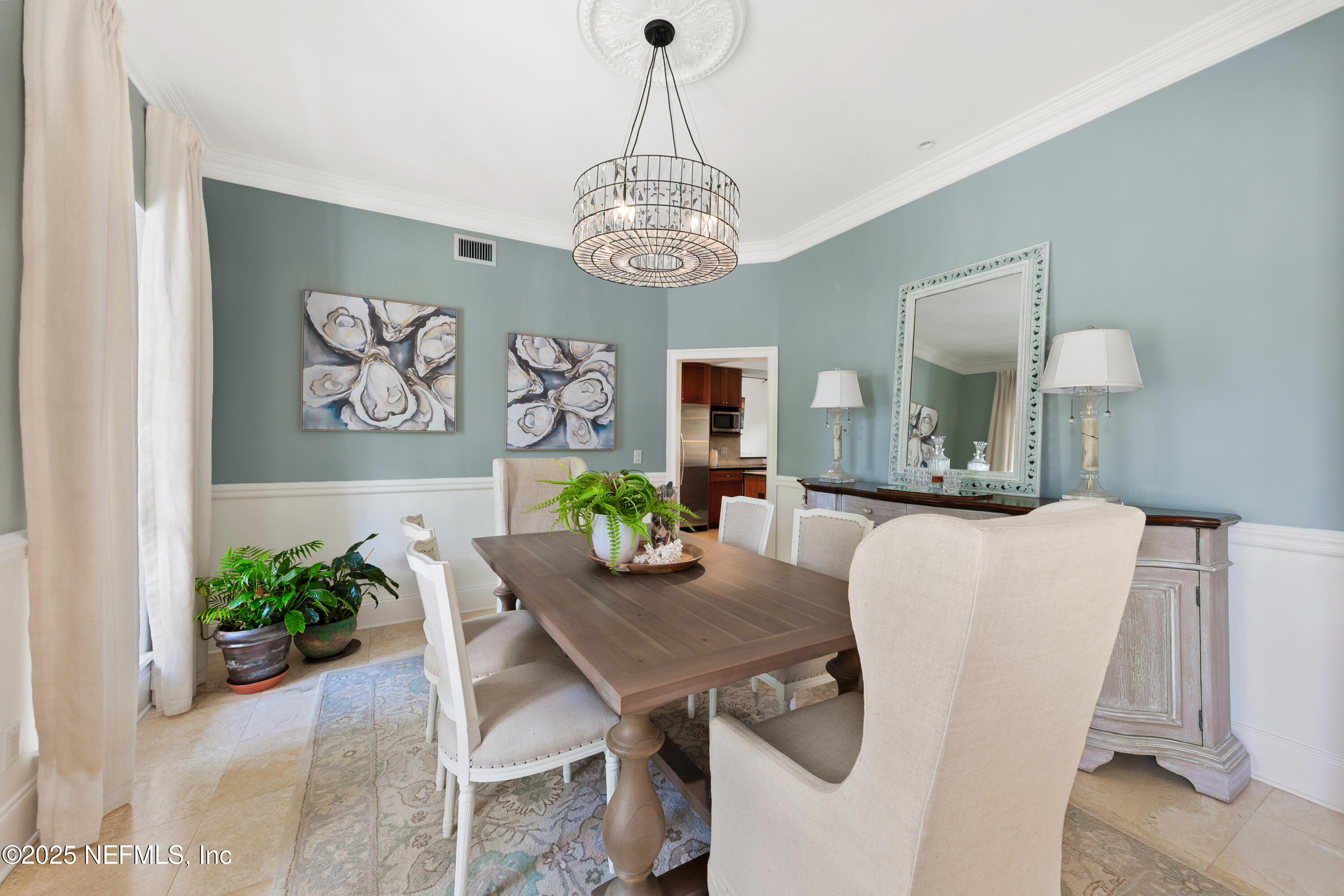 199 S ROSCOE Boulevard