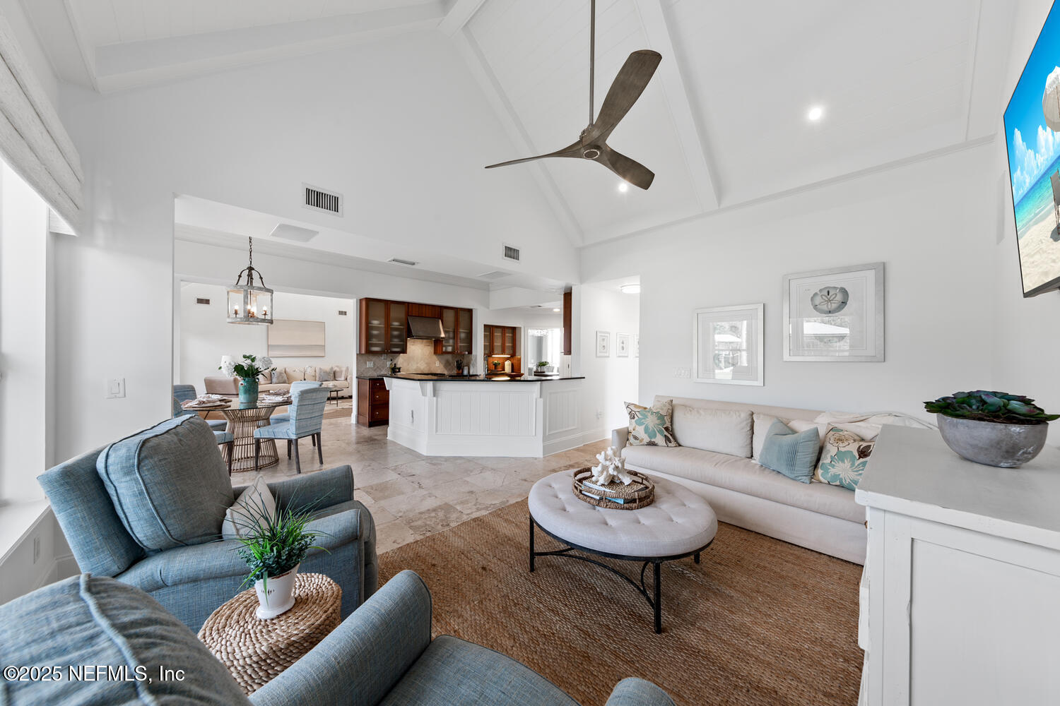 199 S ROSCOE Boulevard