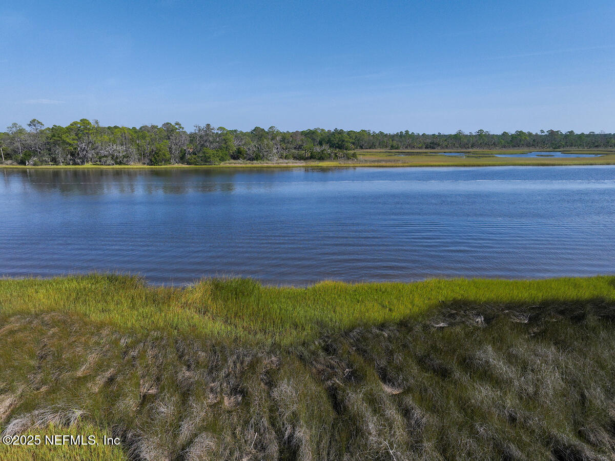 814 S HARBOR LIGHTS Drive