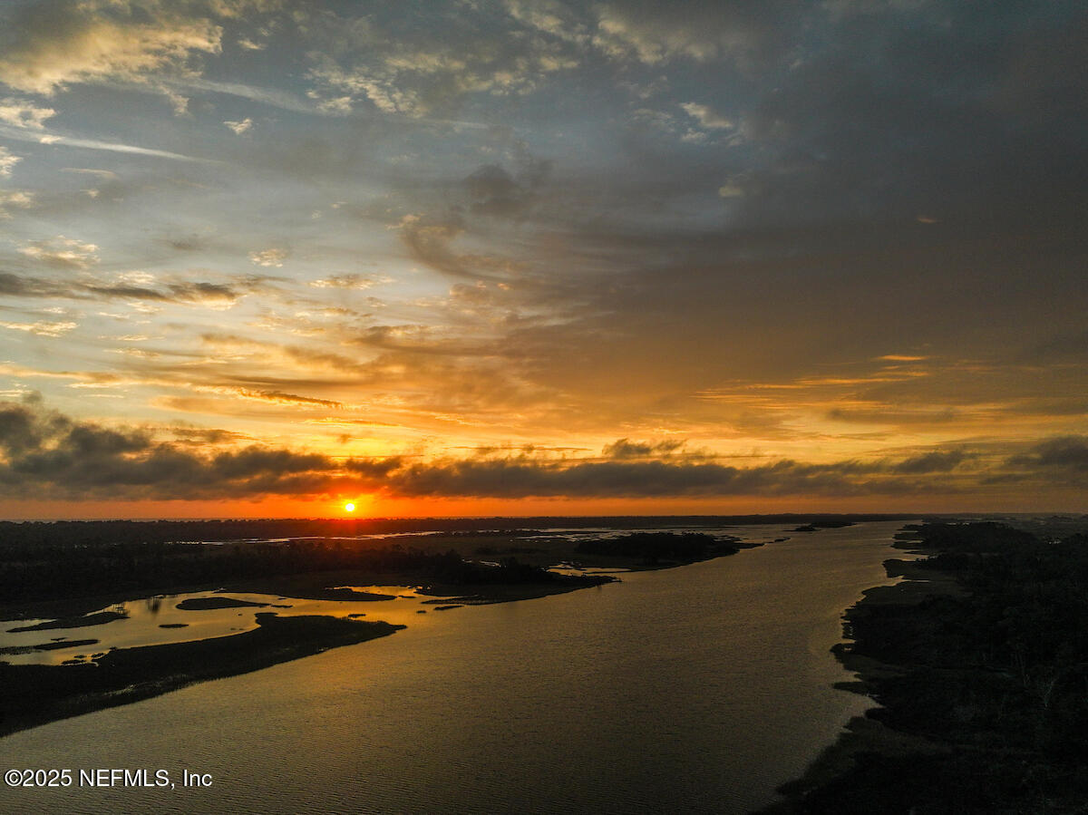 814 S HARBOR LIGHTS Drive