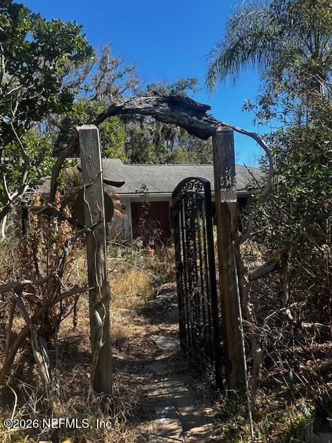 252 N ROSCOE Boulevard