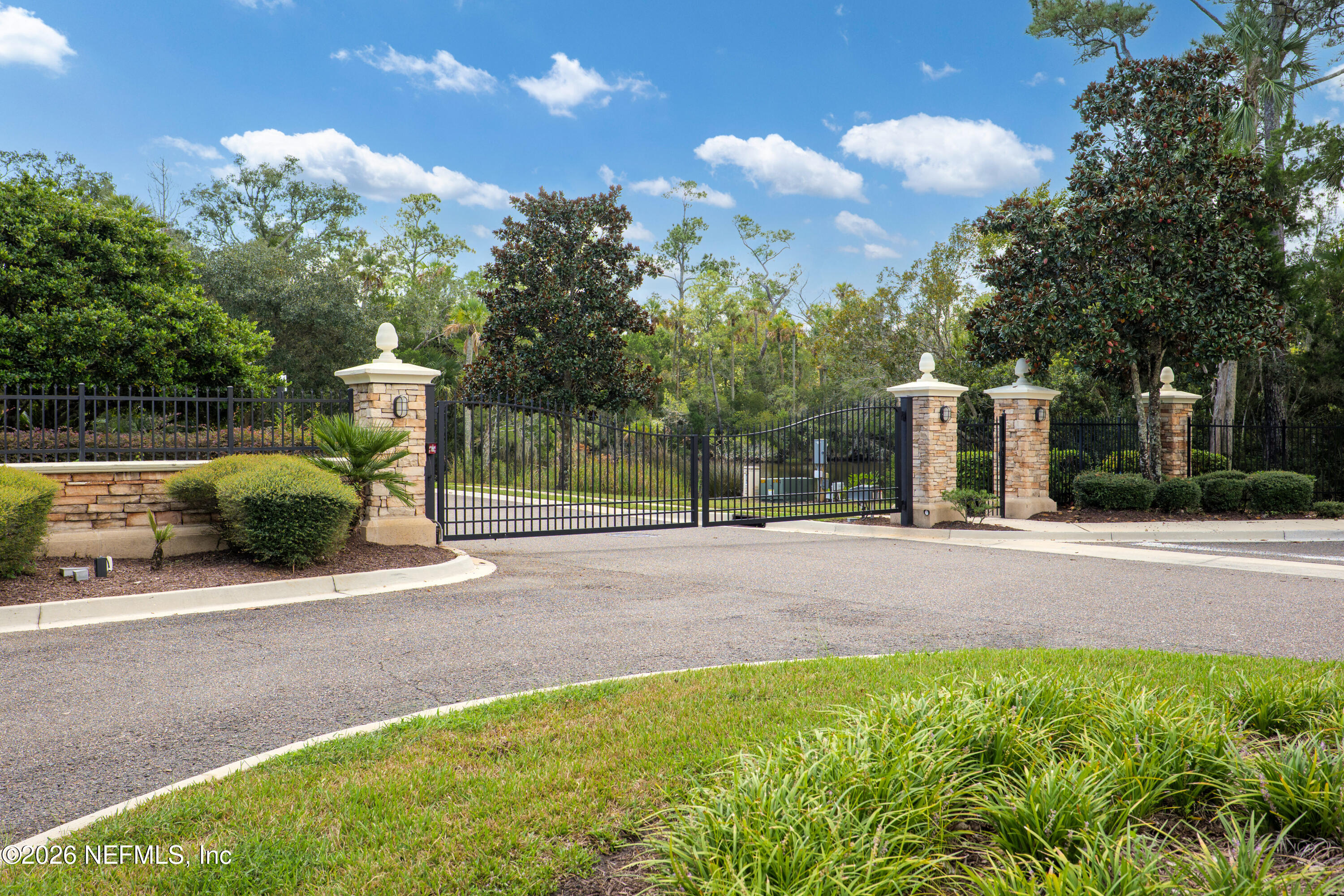 834 S HARBOR LIGHTS Drive