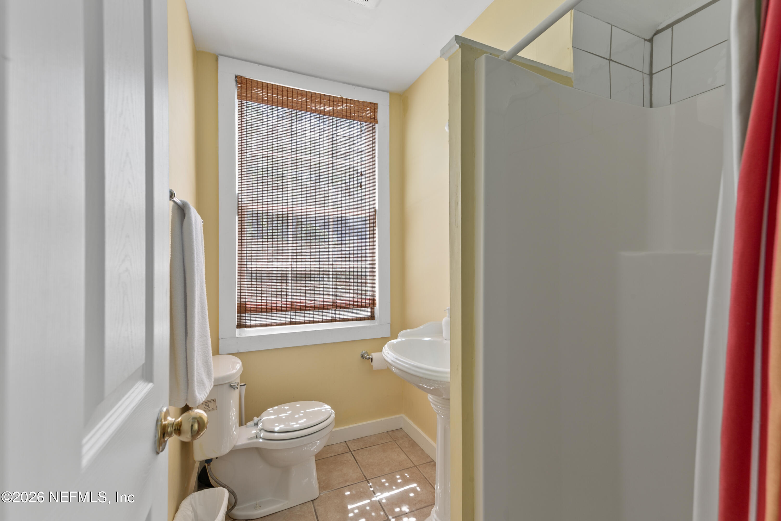 195 S ROSCOE Boulevard