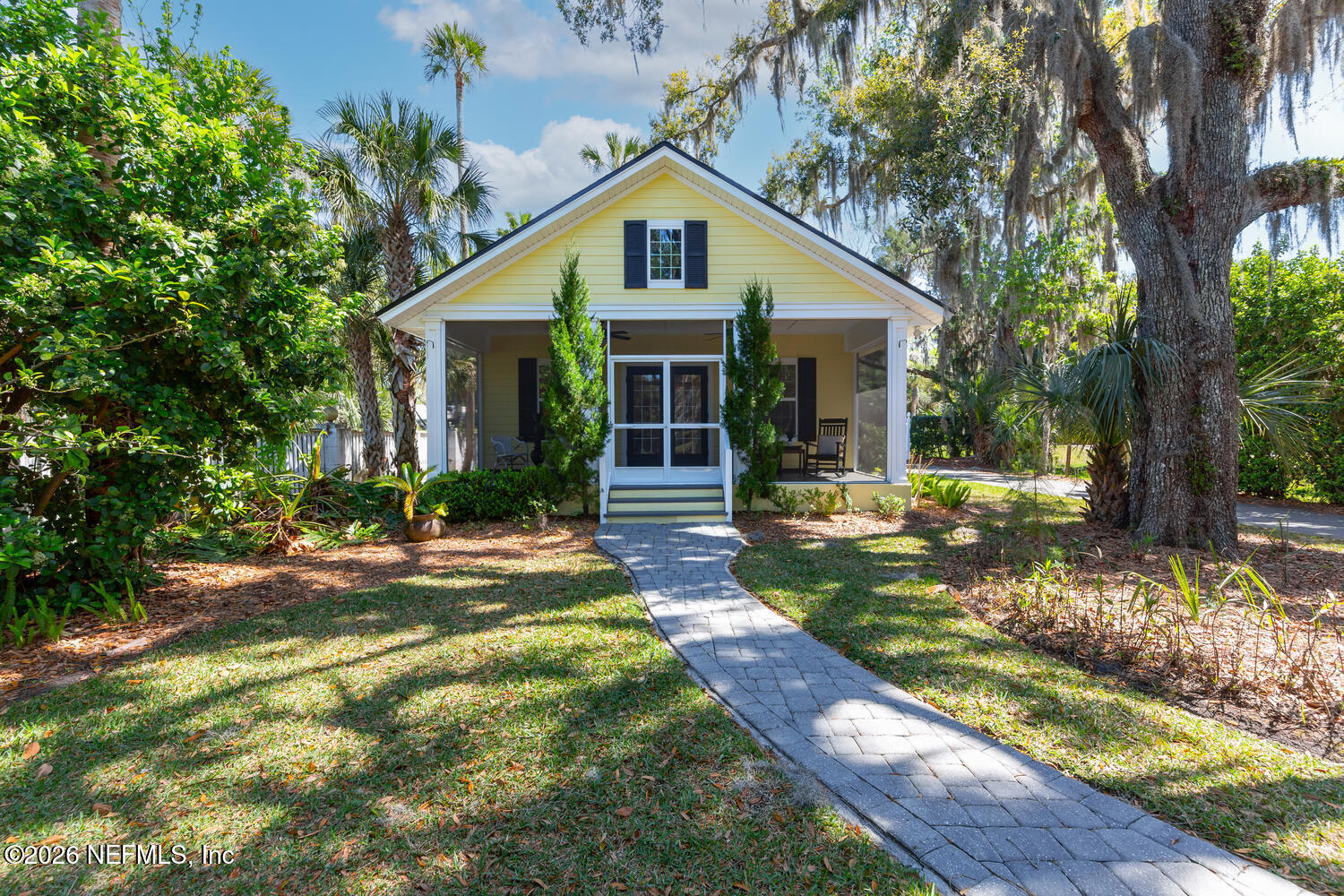 195 S ROSCOE Boulevard