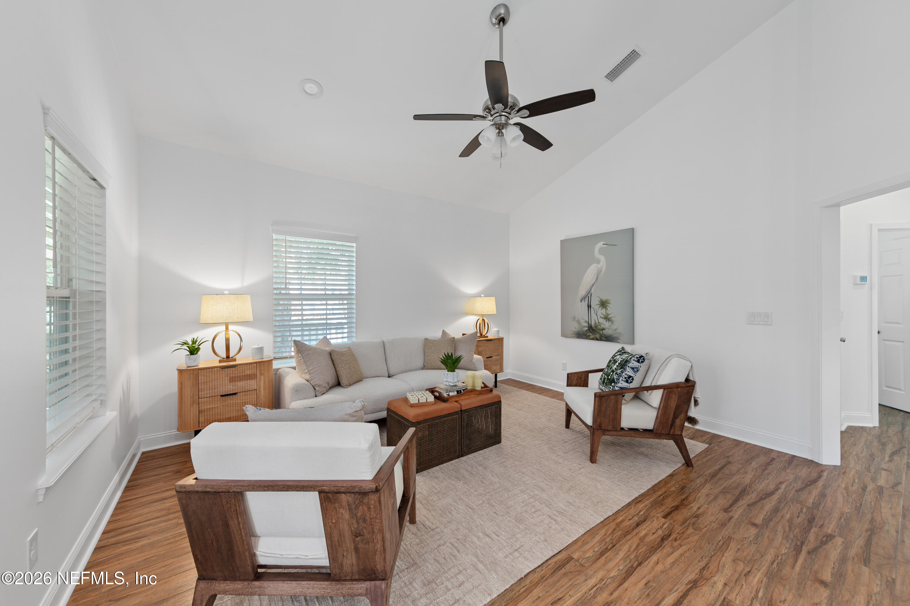 195 S ROSCOE Boulevard