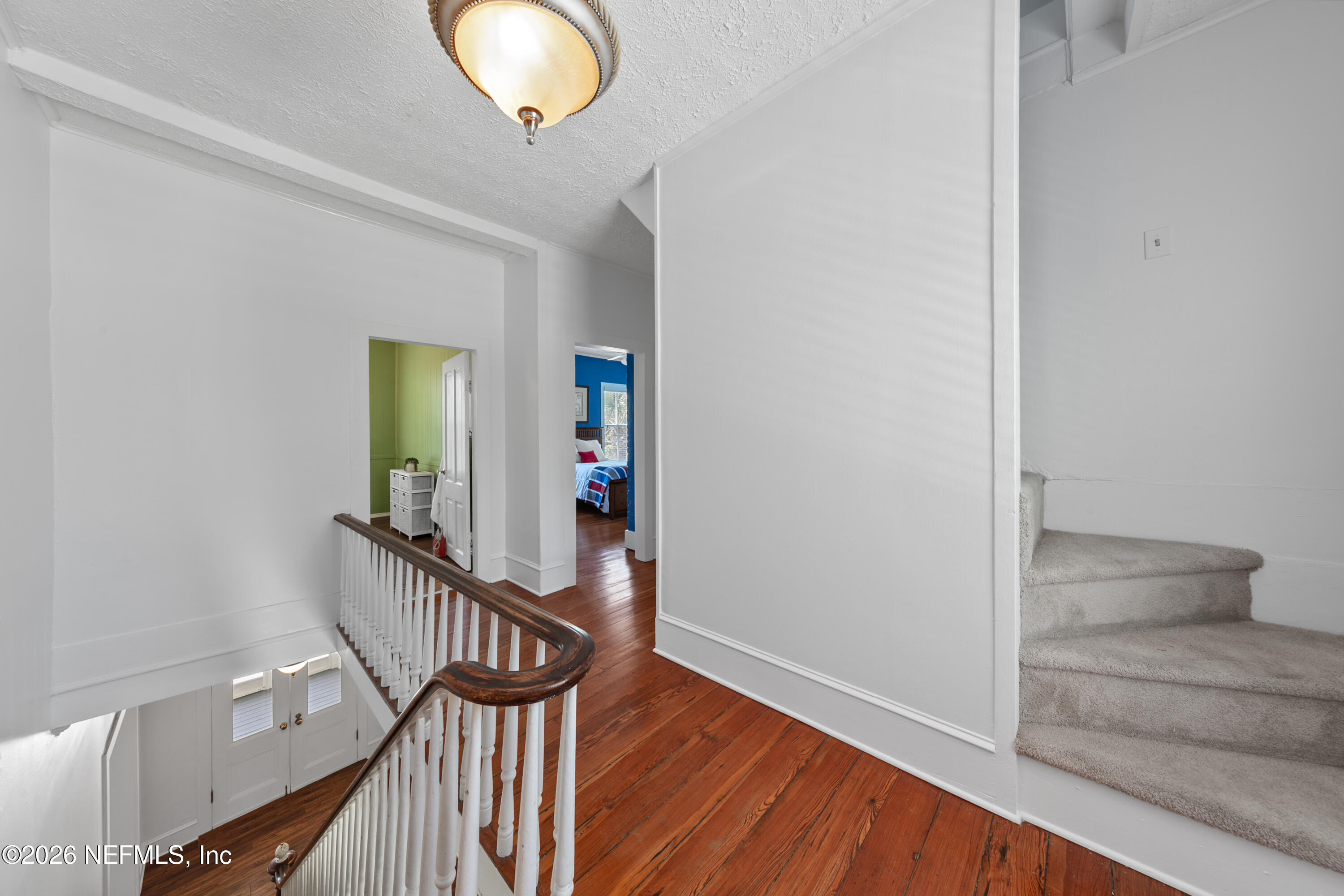 195 S ROSCOE Boulevard