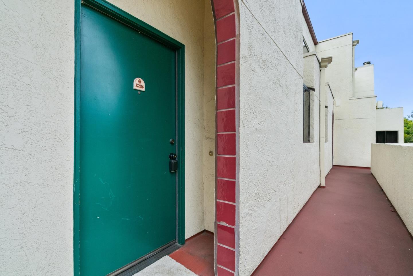 161 California AVE K206
