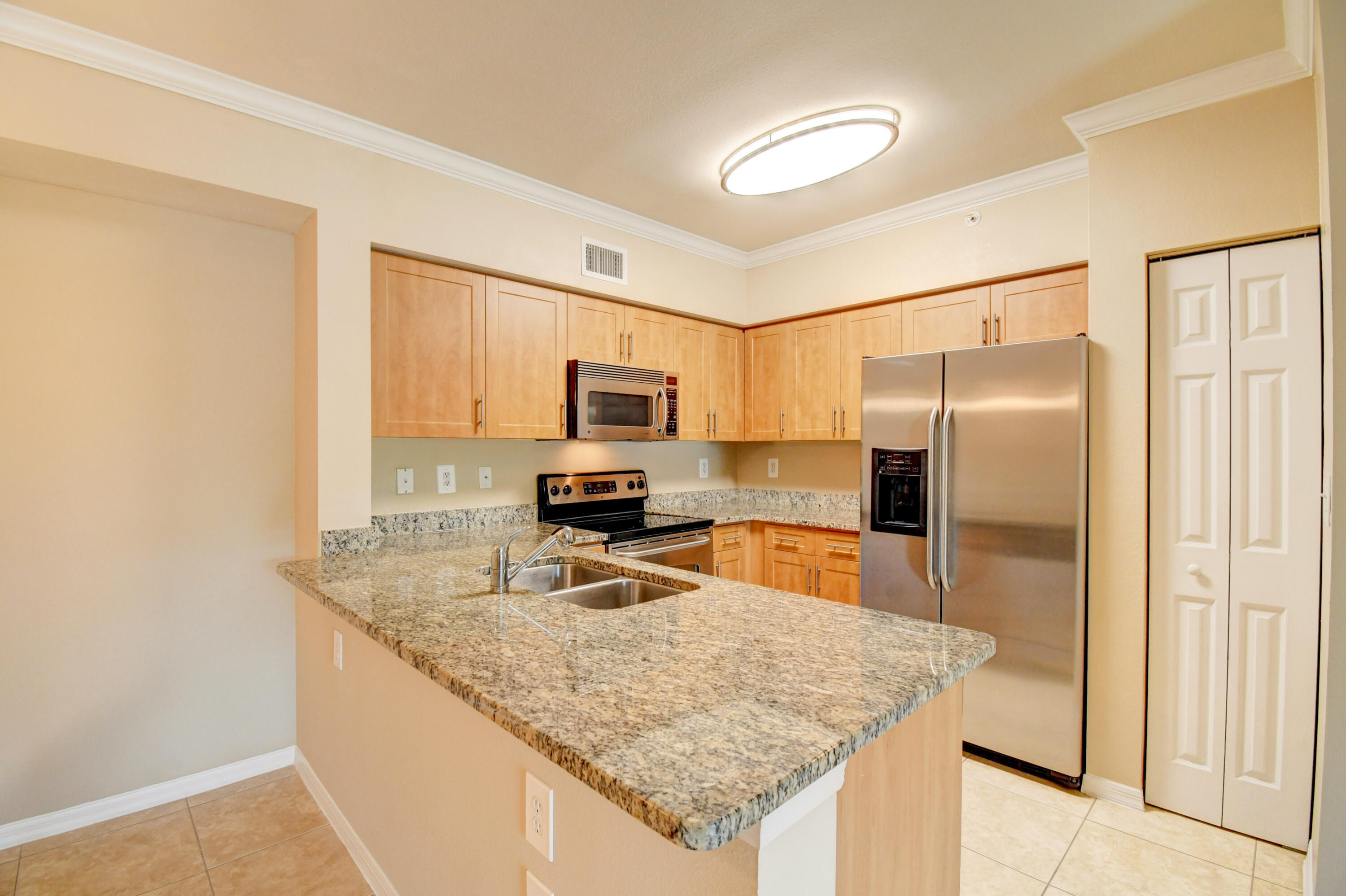 6505 Emerald Dunes Drive 201