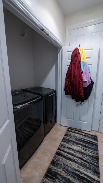 2502 N Dixie Highway Unit: 40