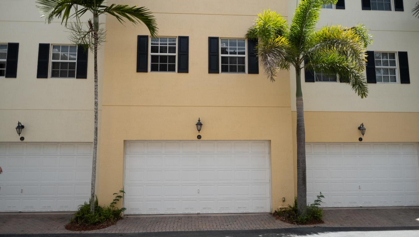 2502 N Dixie Highway Unit: 40