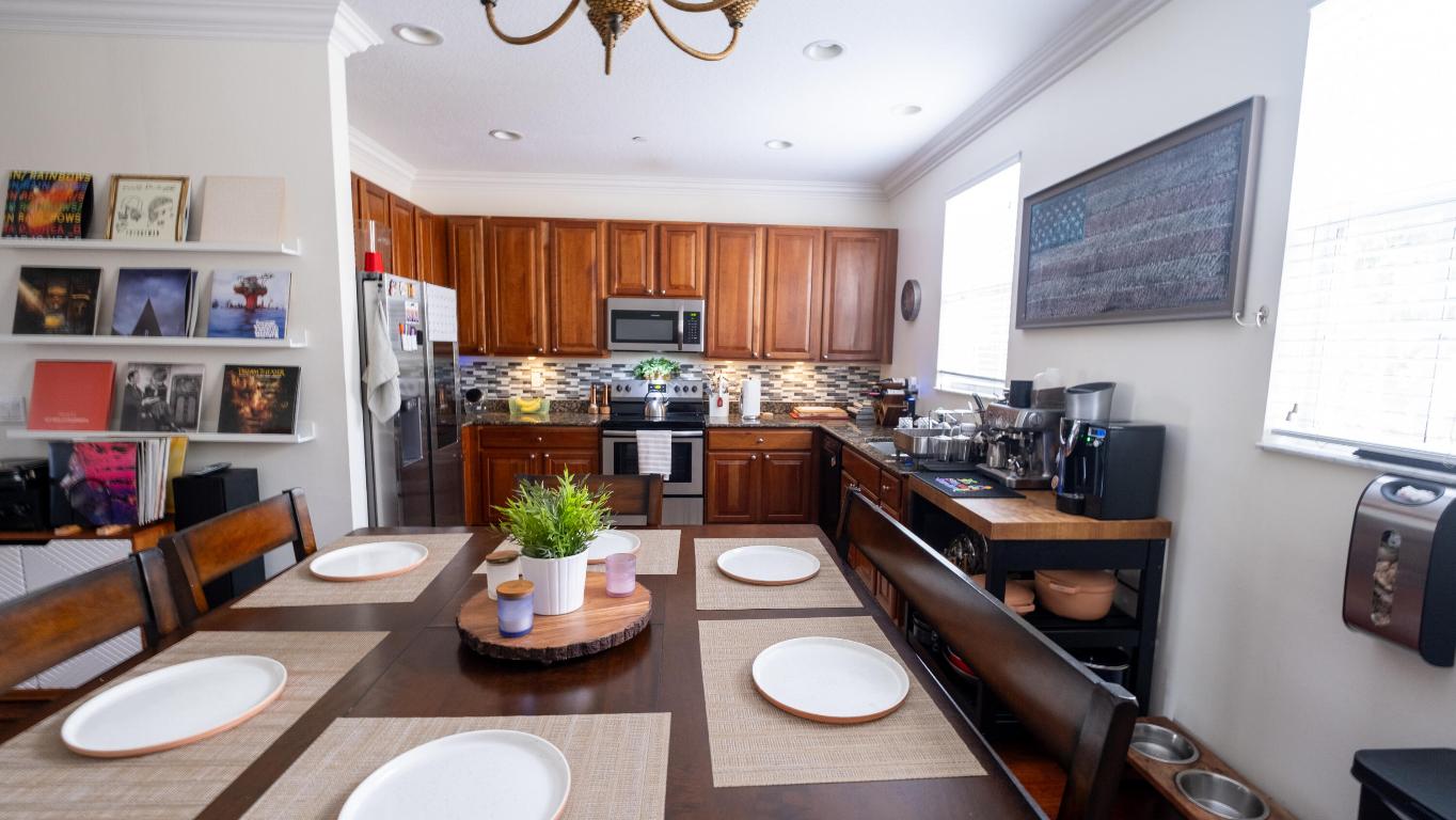 2502 N Dixie Highway Unit: 40