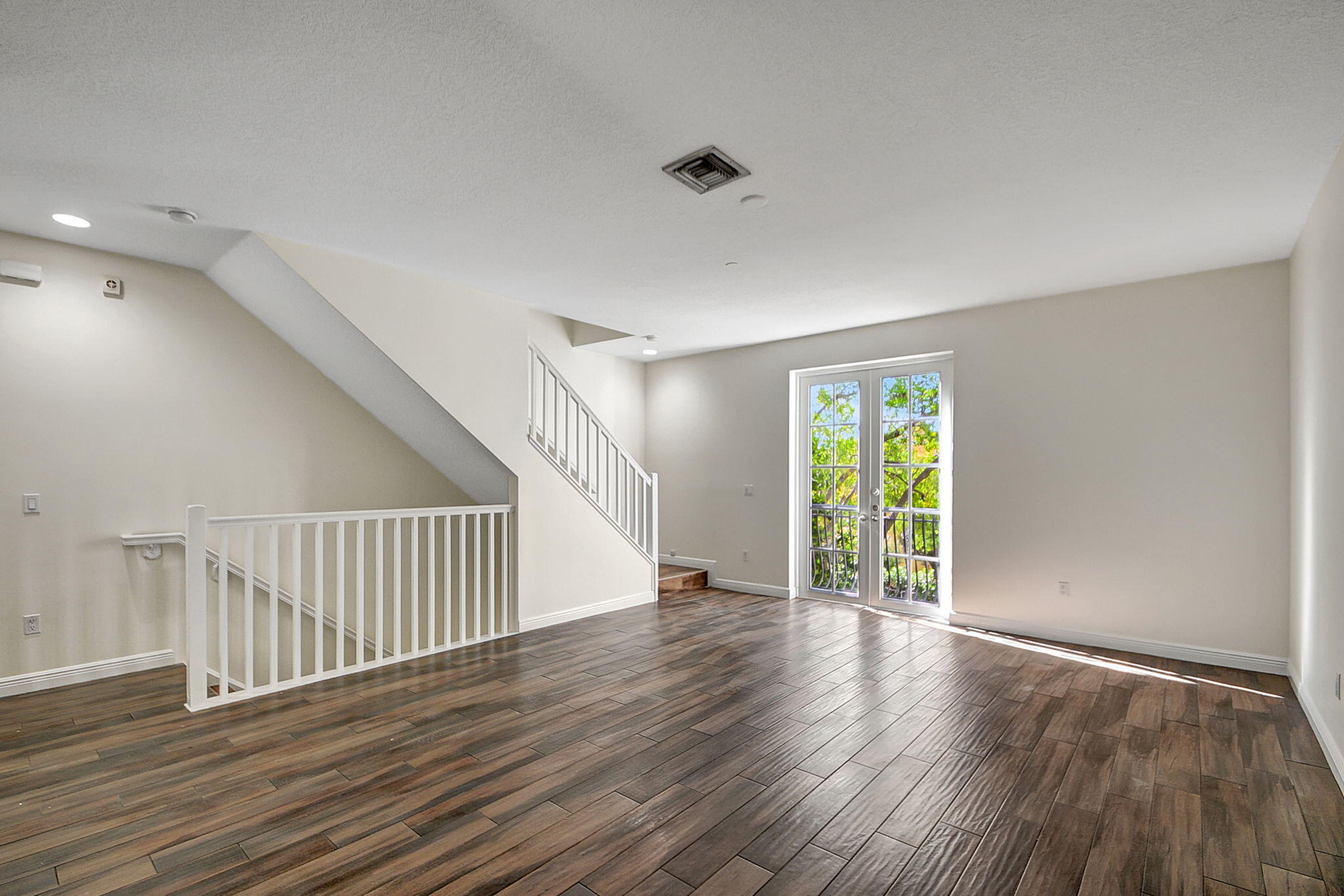 2502 N Dixie Highway 47