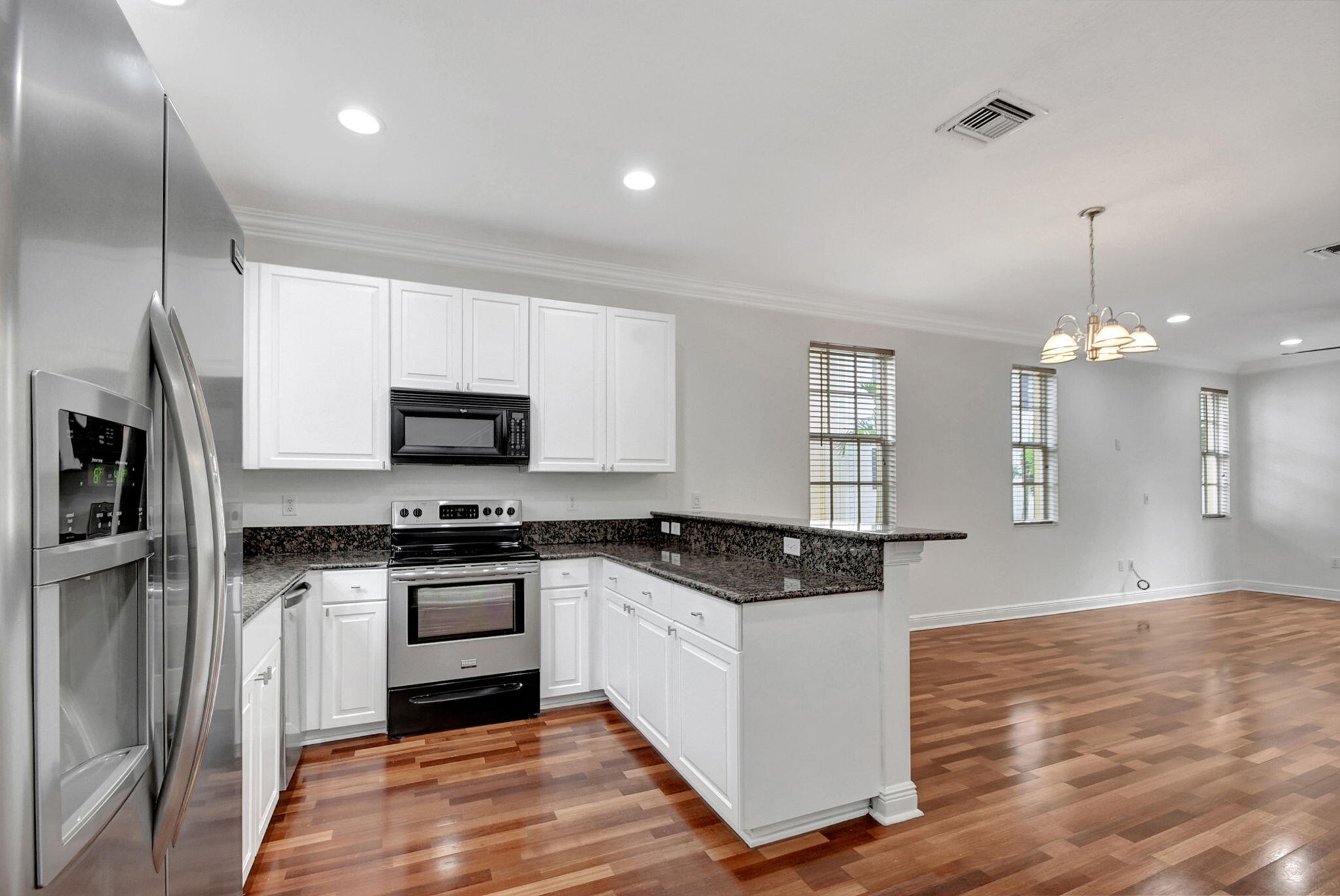 2502 N Dixie Highway 17