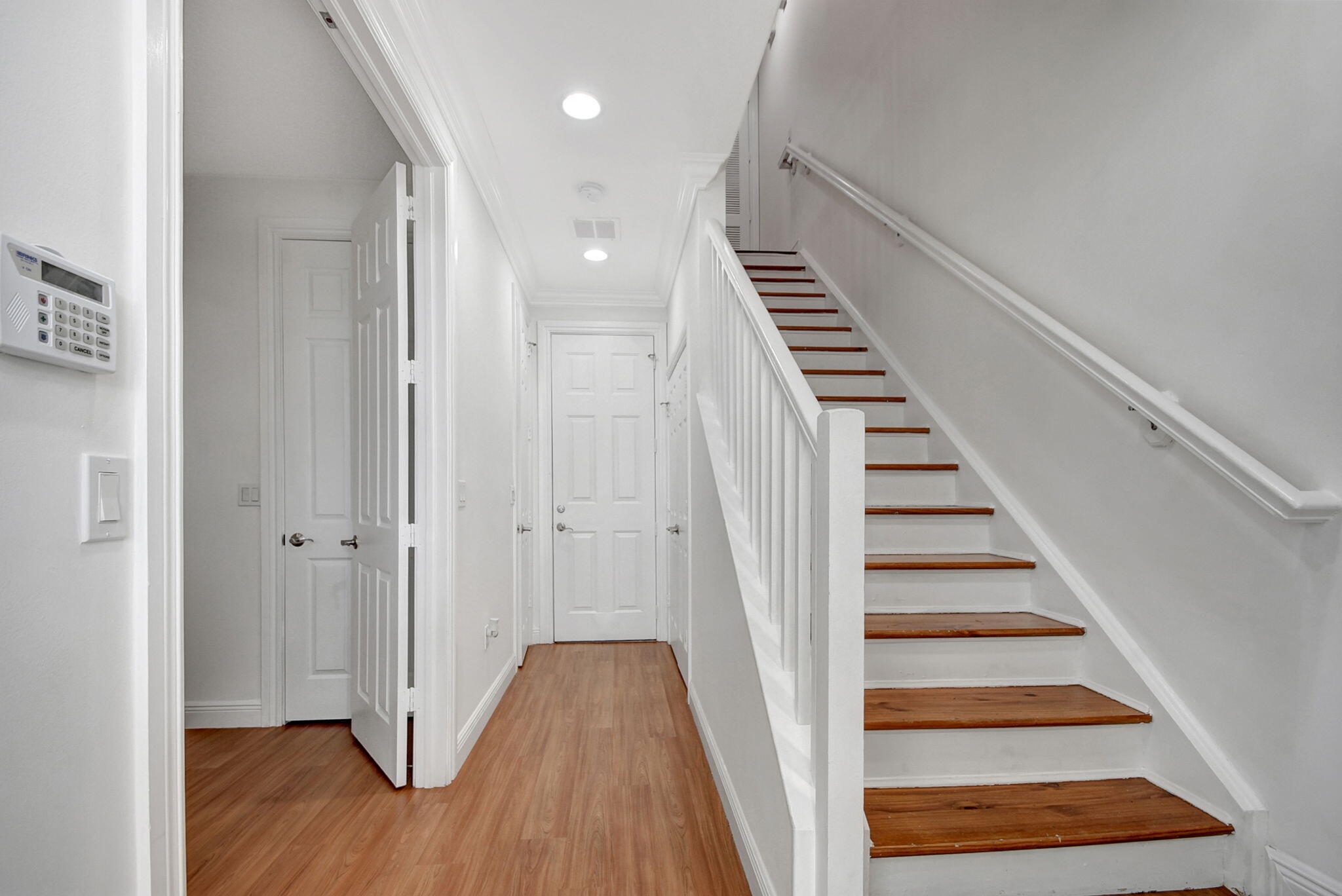 2502 N Dixie Highway 17