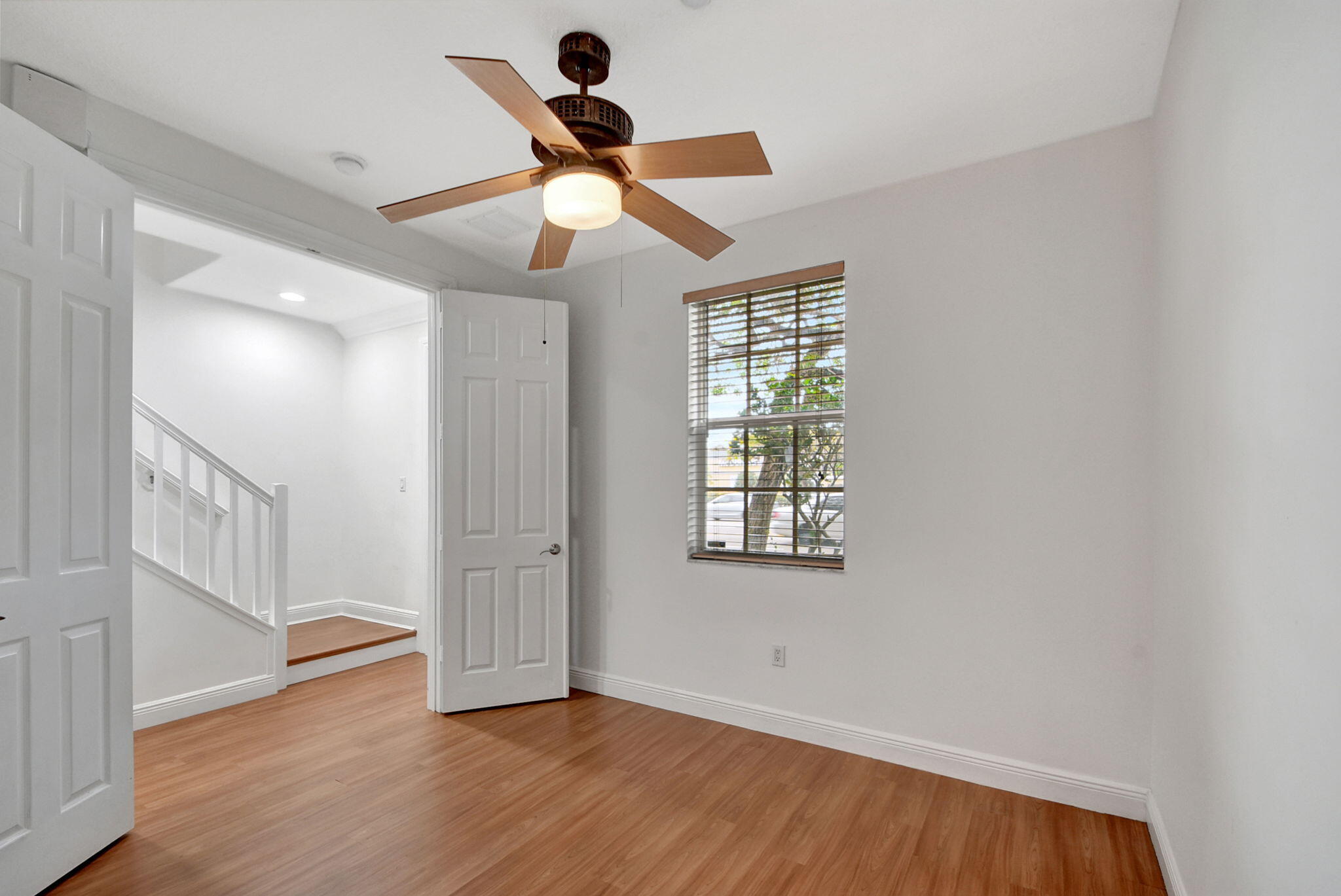 2502 N Dixie Highway 17