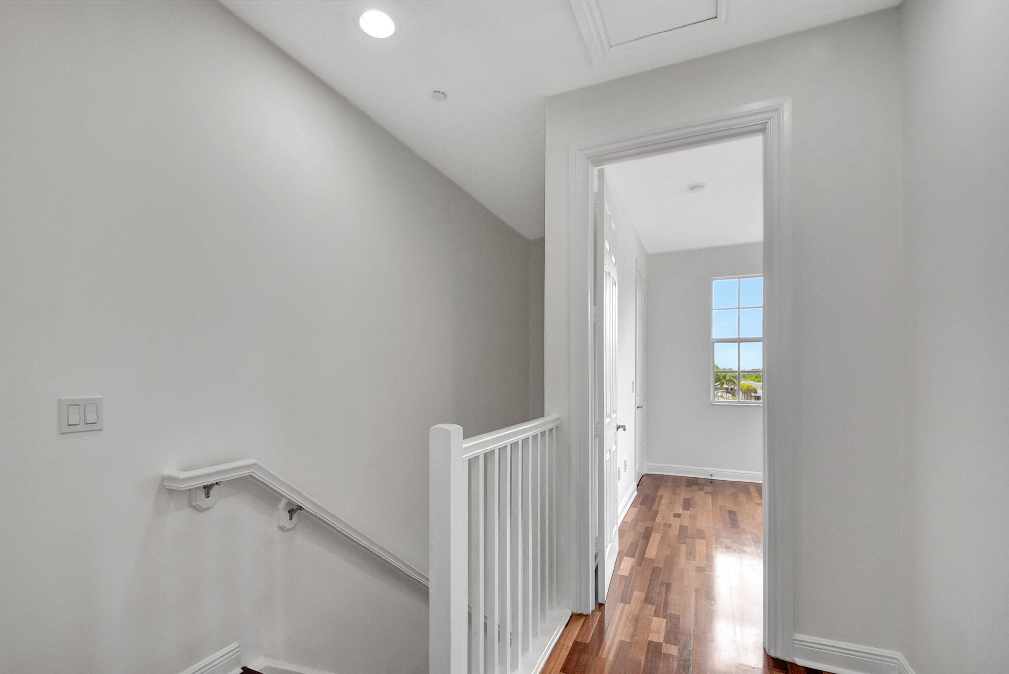 2502 N Dixie Highway 17