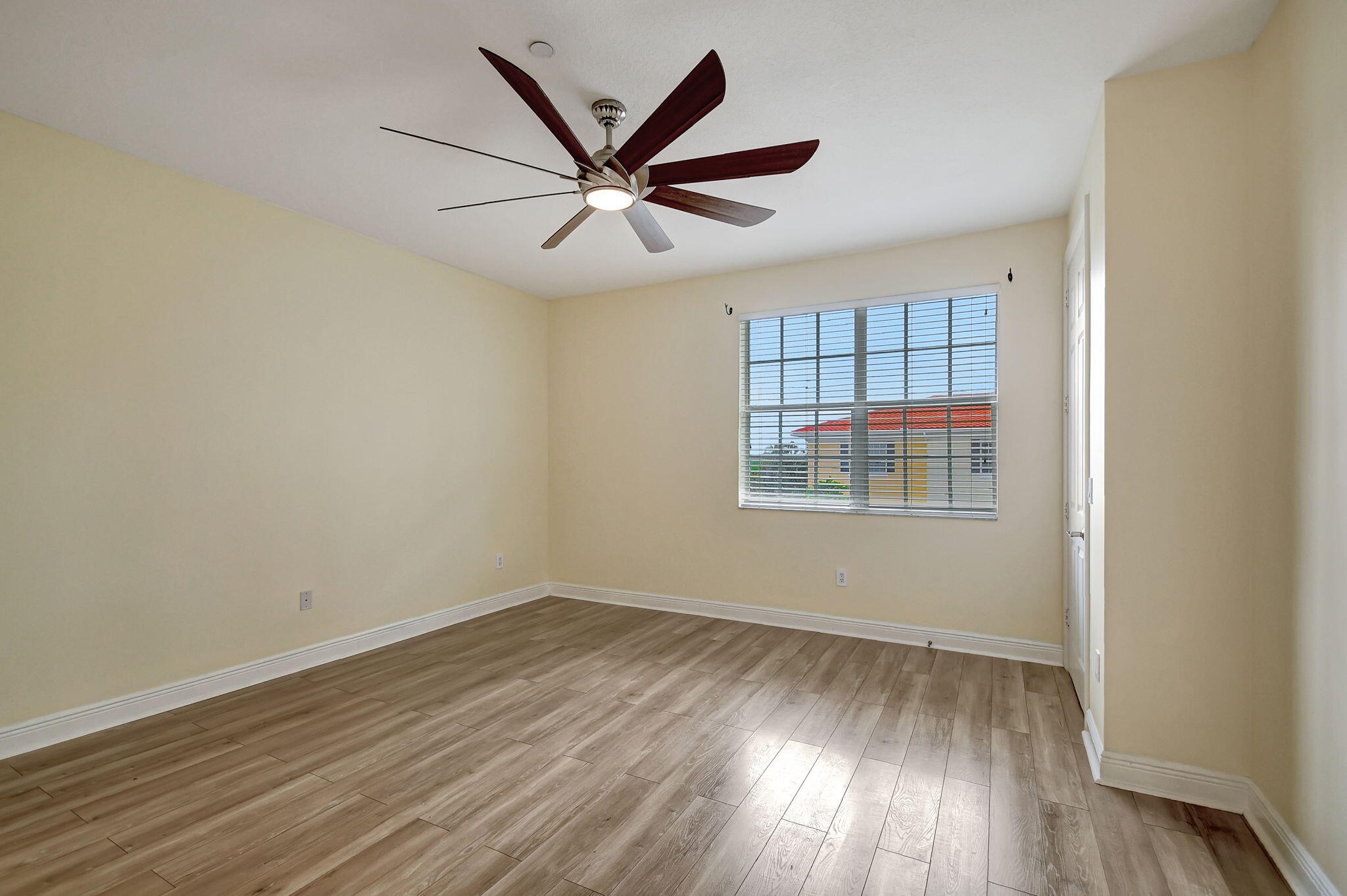 2502 N Dixie Highway 40