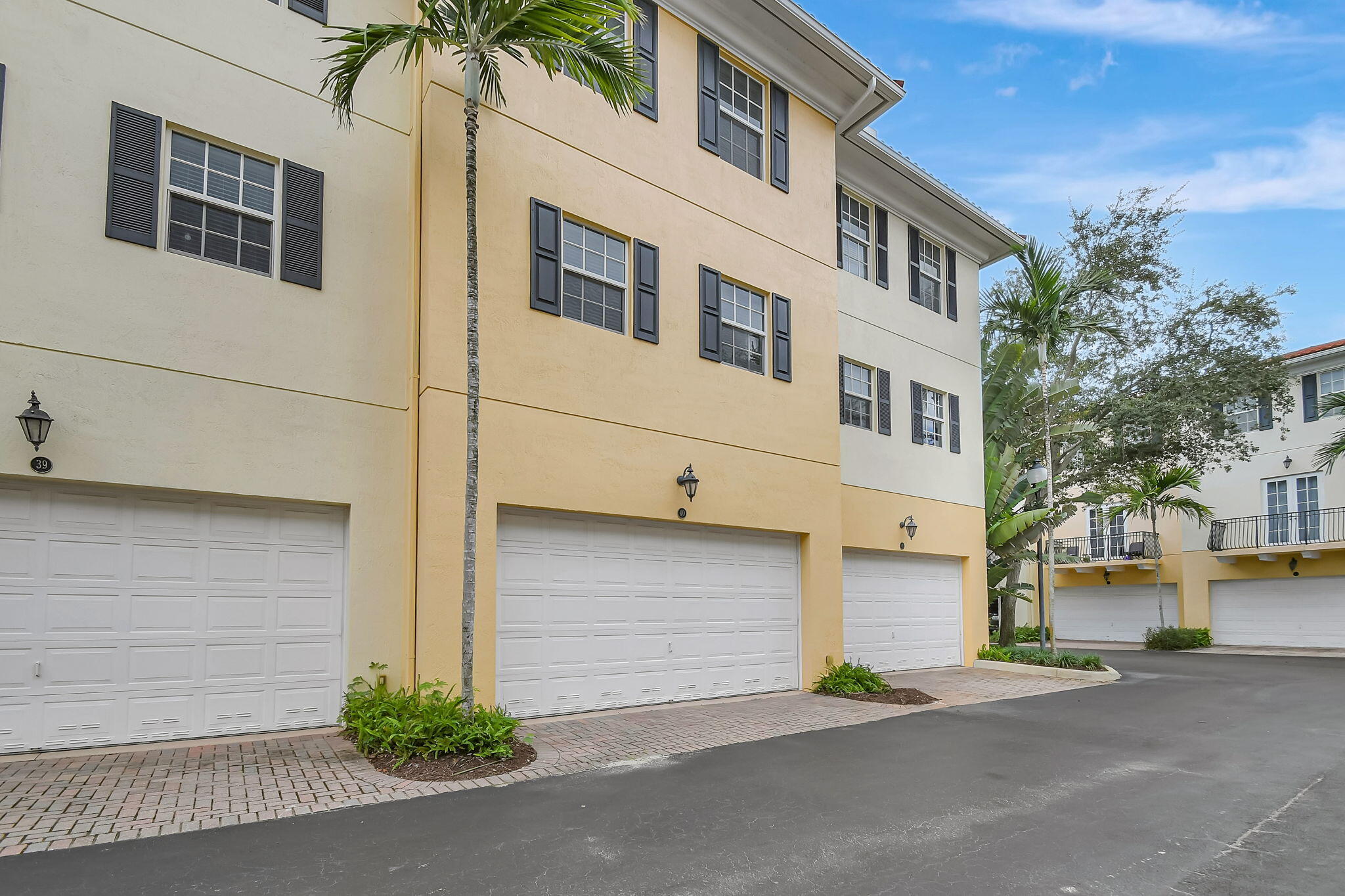 2502 N Dixie Highway 40