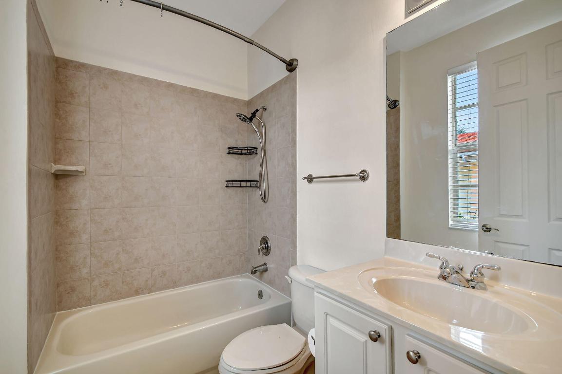 2502 N Dixie Highway 40