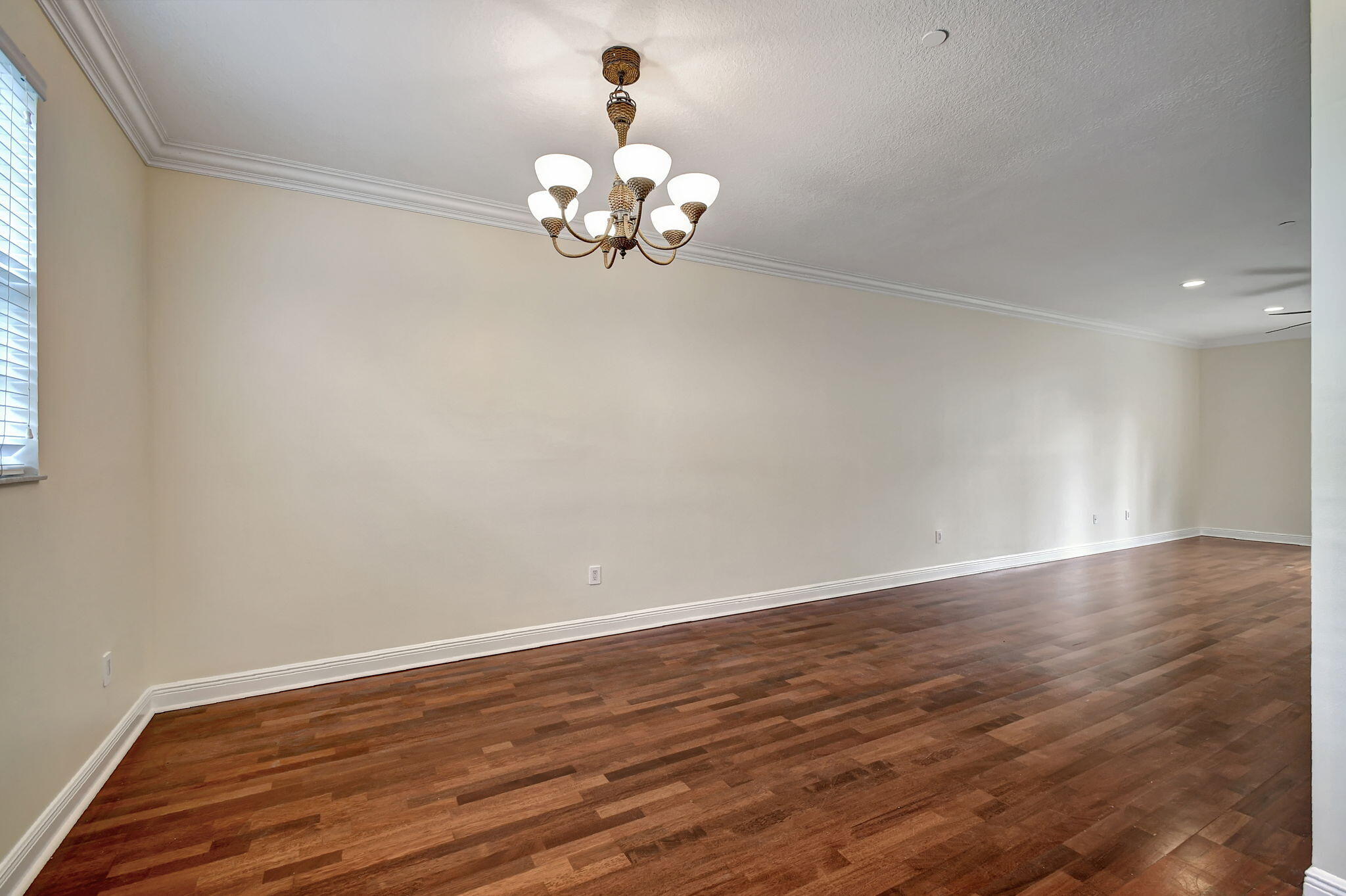 2502 N Dixie Highway 40