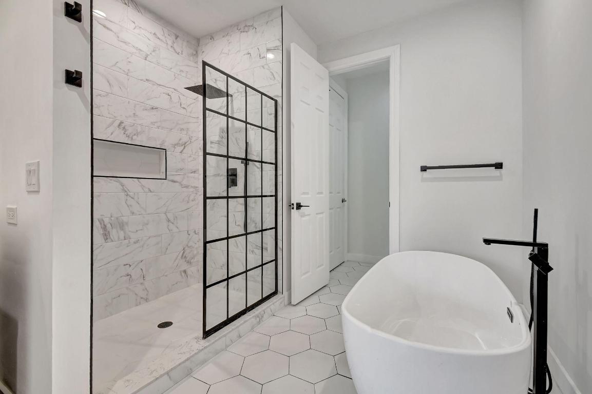 2502 N Dixie Highway 40