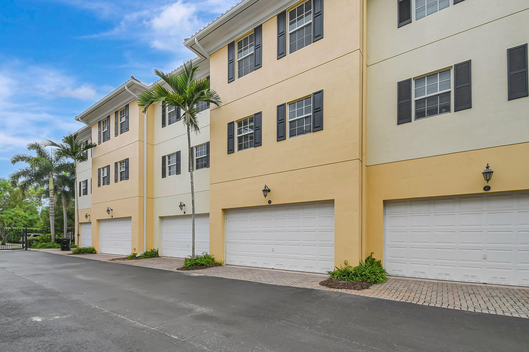 2502 N Dixie Highway 40