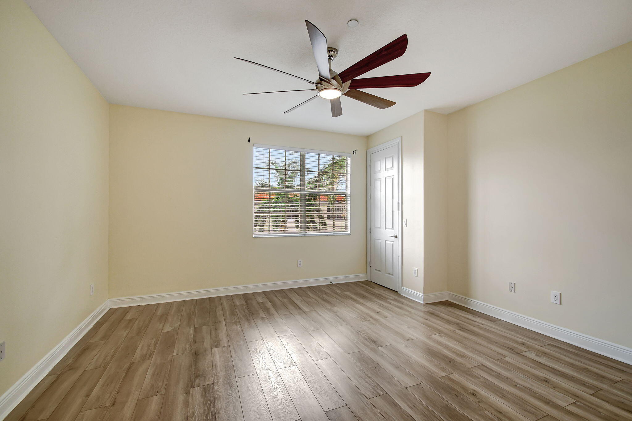 2502 N Dixie Highway 40