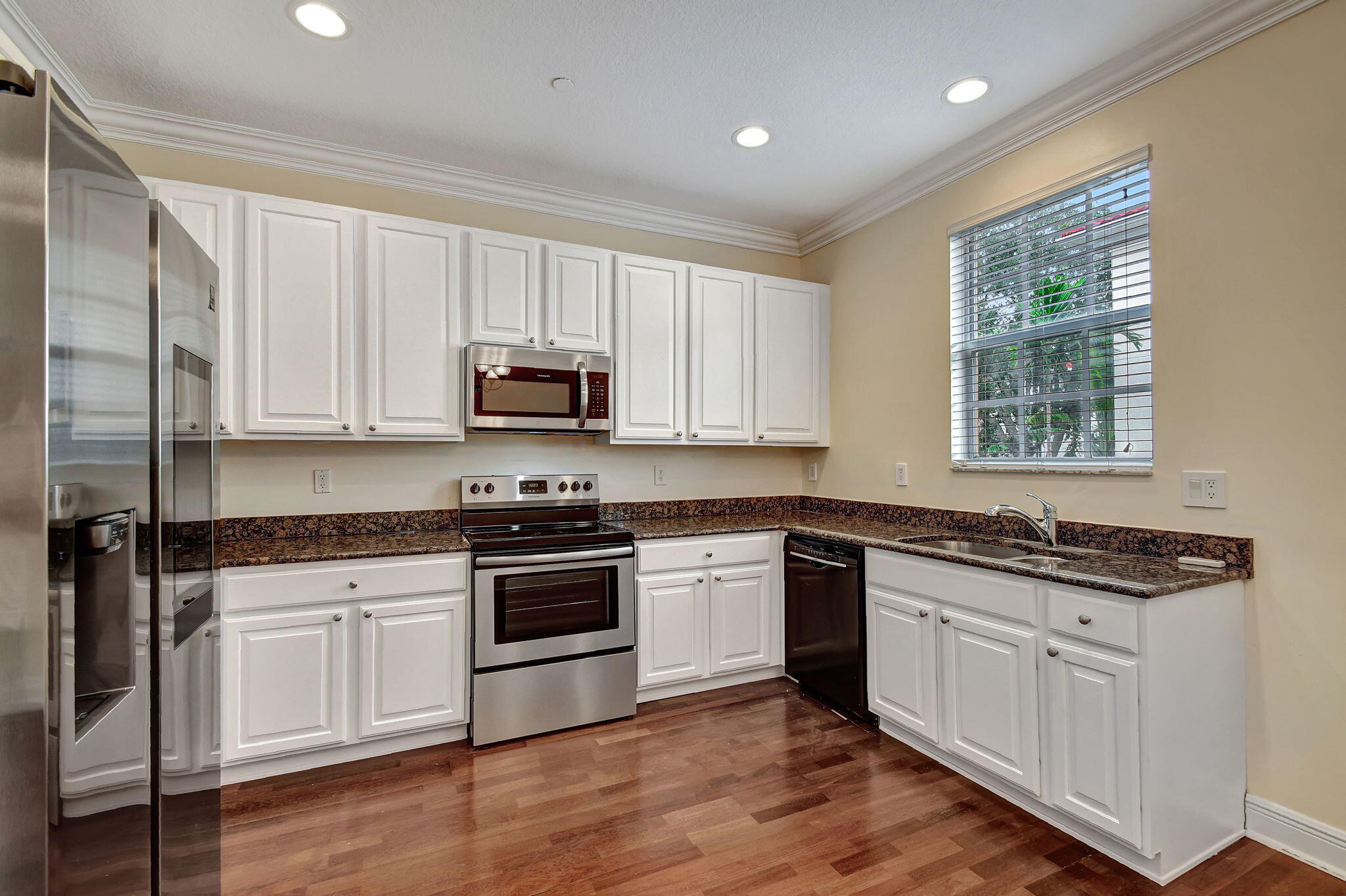 2502 N Dixie Highway 40