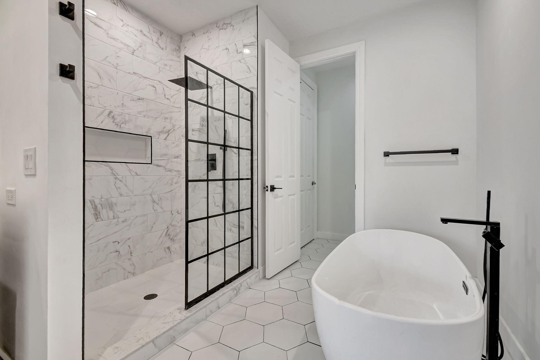 2502 N Dixie Highway 40