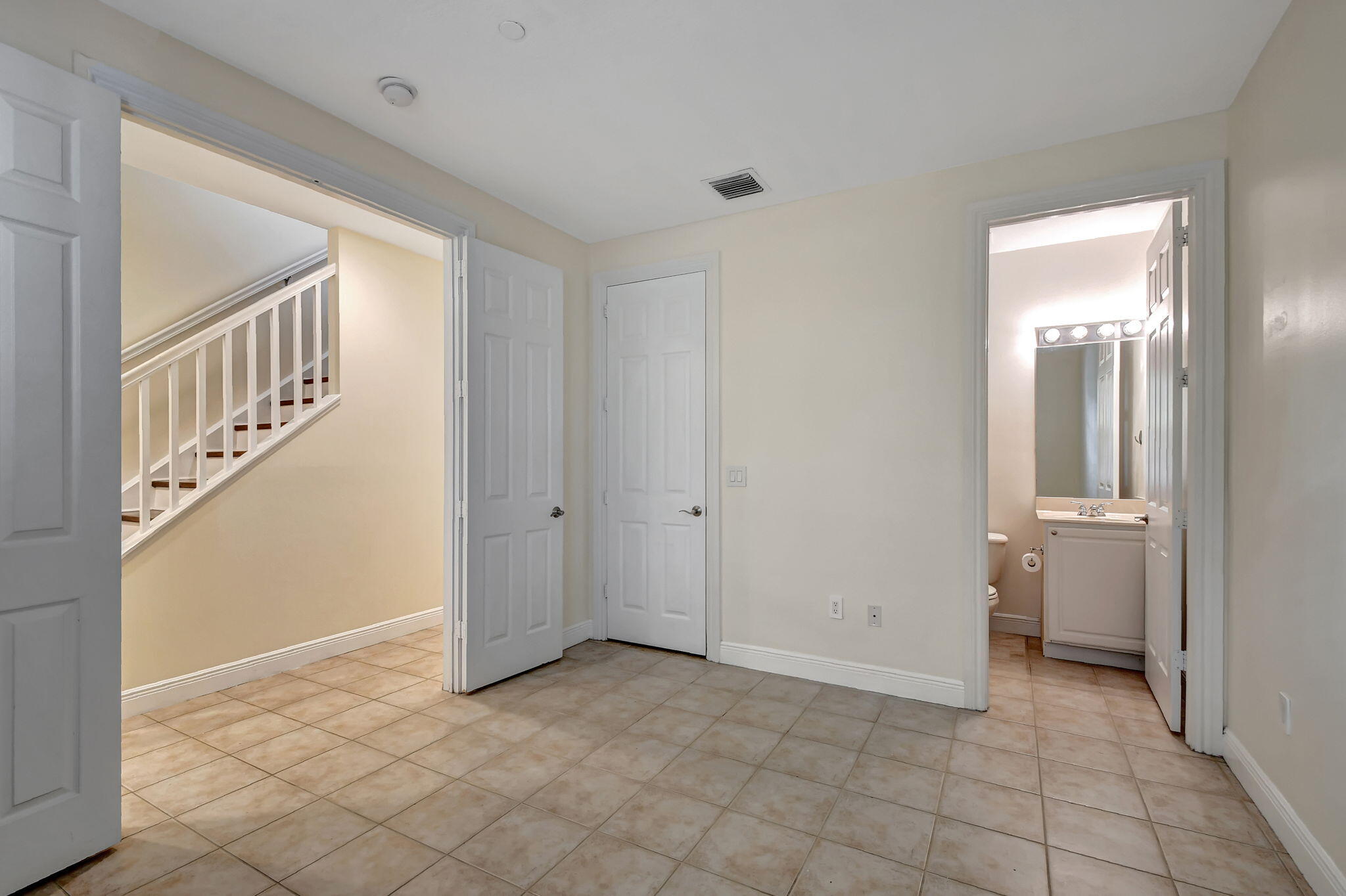 2502 N Dixie Highway 40