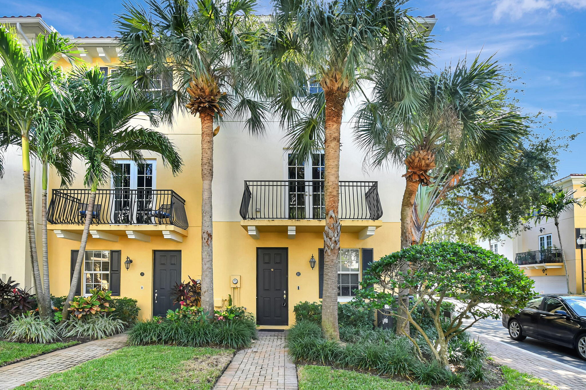 2502 N Dixie Highway 32