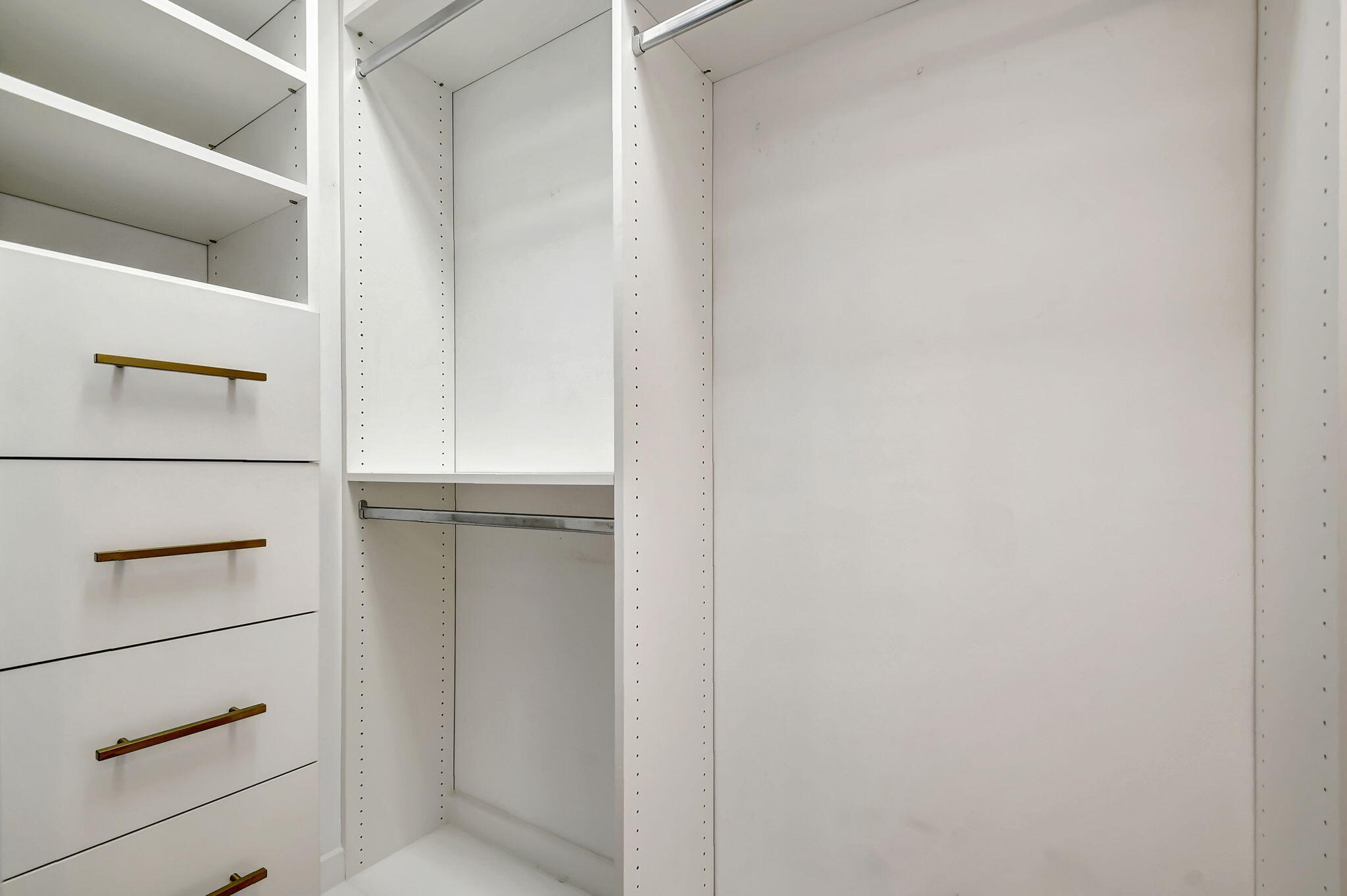 2502 N Dixie Highway 32