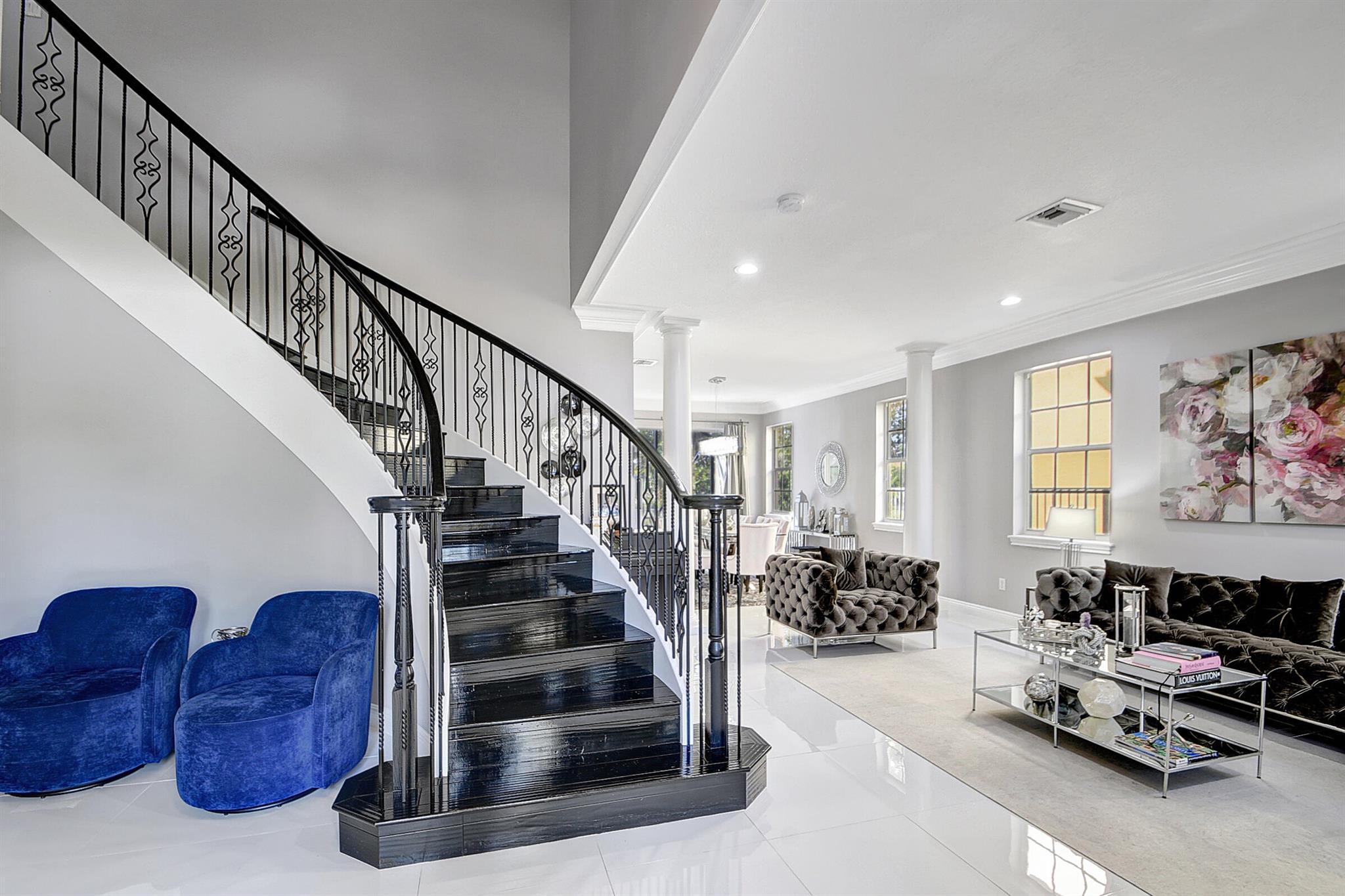 2254 Ridgewood Court