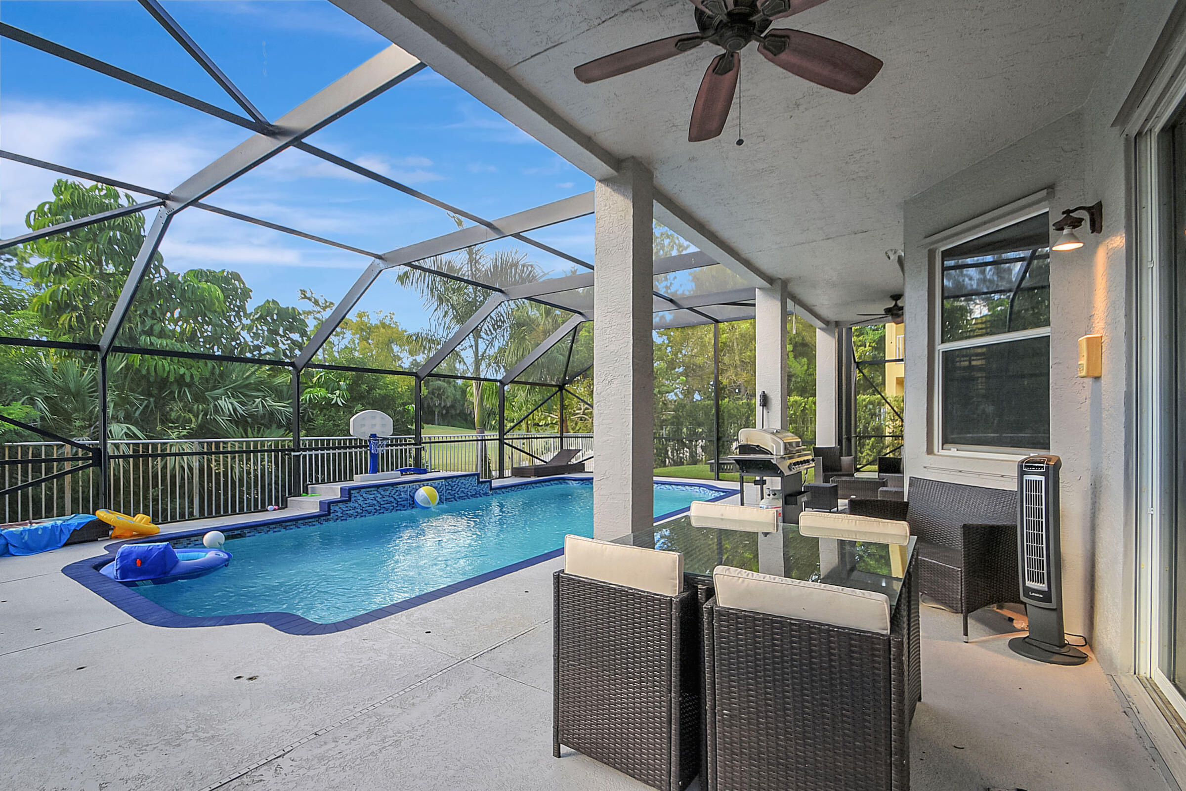 2254 Ridgewood Court