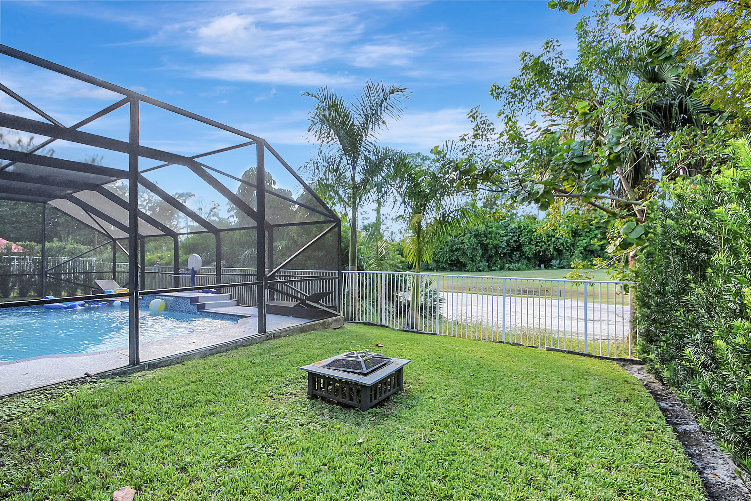 2254 Ridgewood Court
