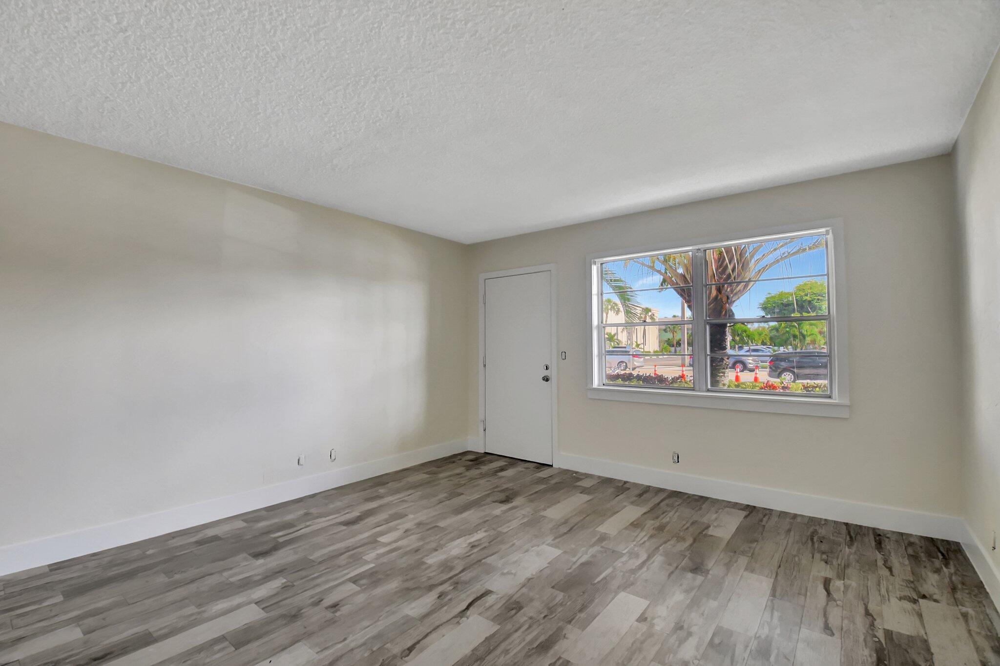 3915 S Flagler Drive 118