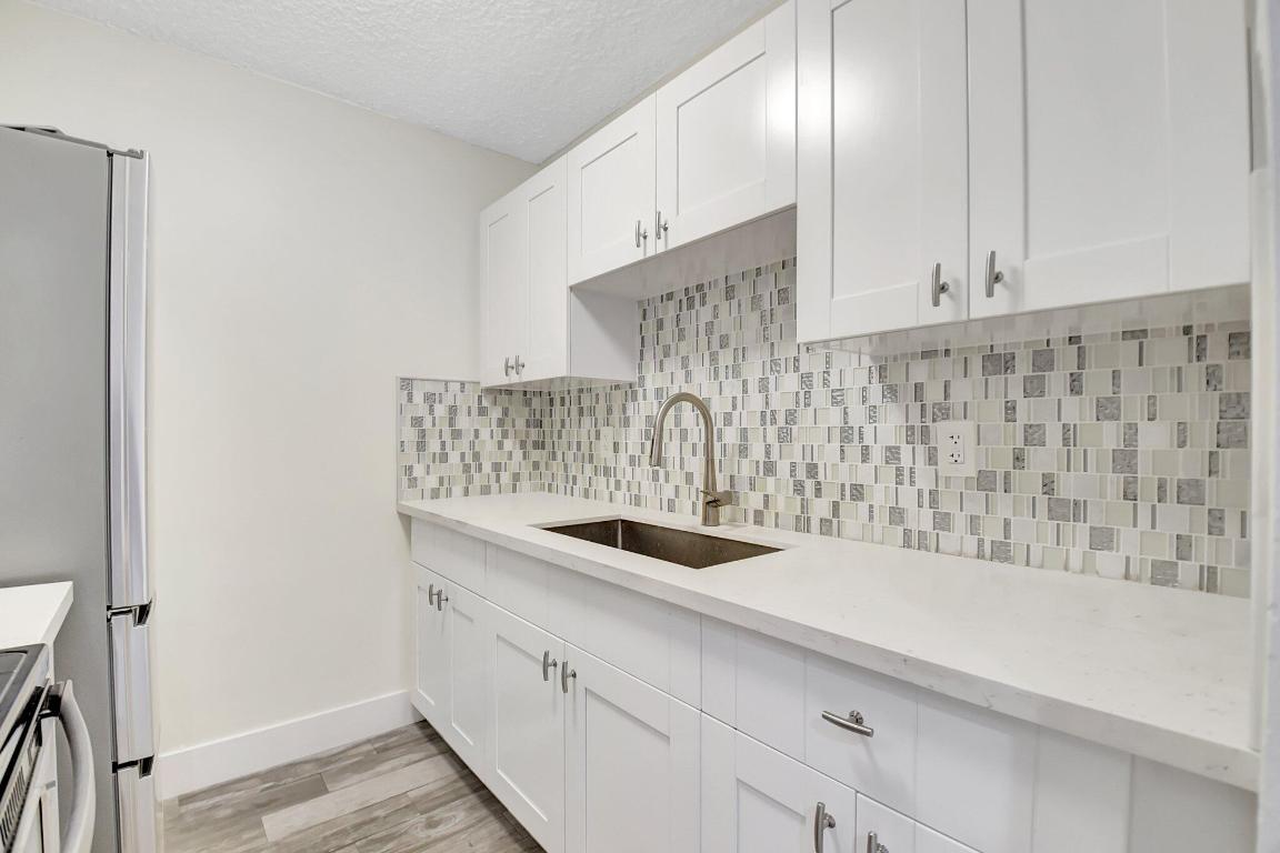 3915 S Flagler Drive 118