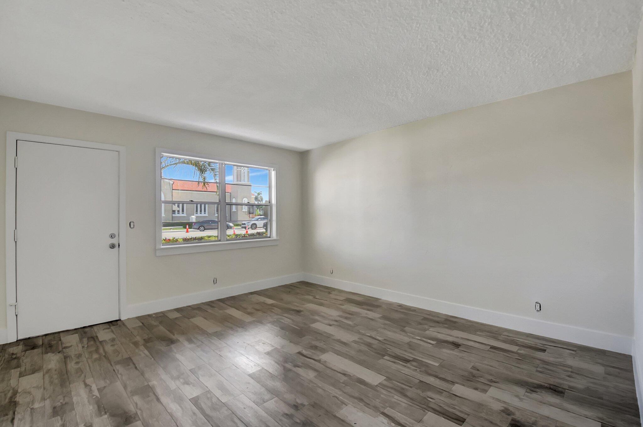 3915 S Flagler Drive 118