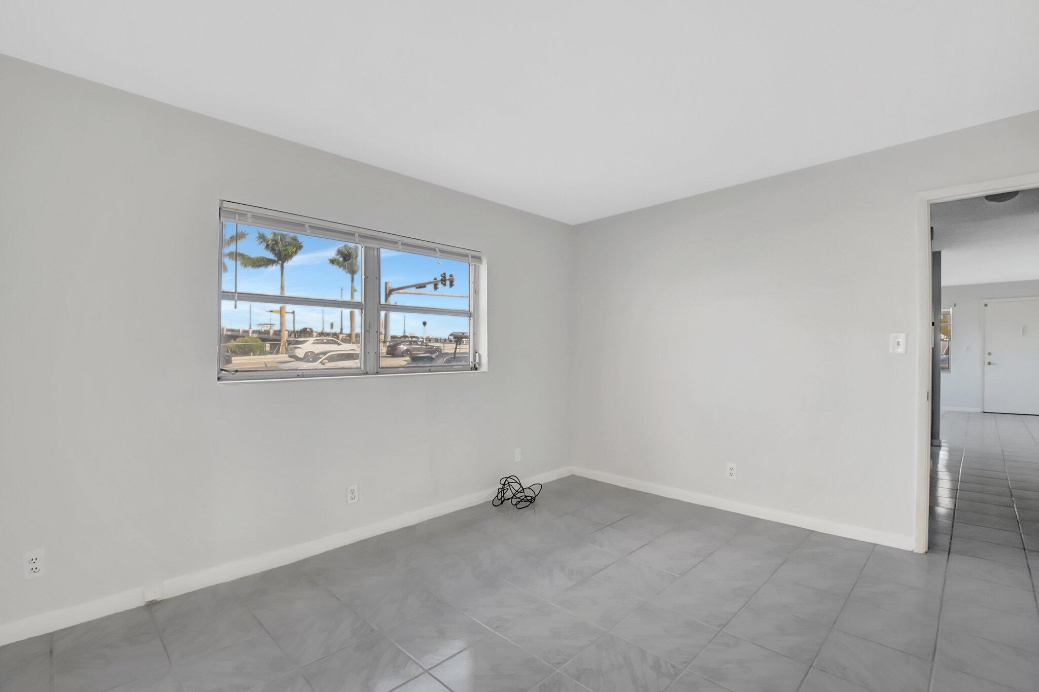 3915 S Flagler Drive 101